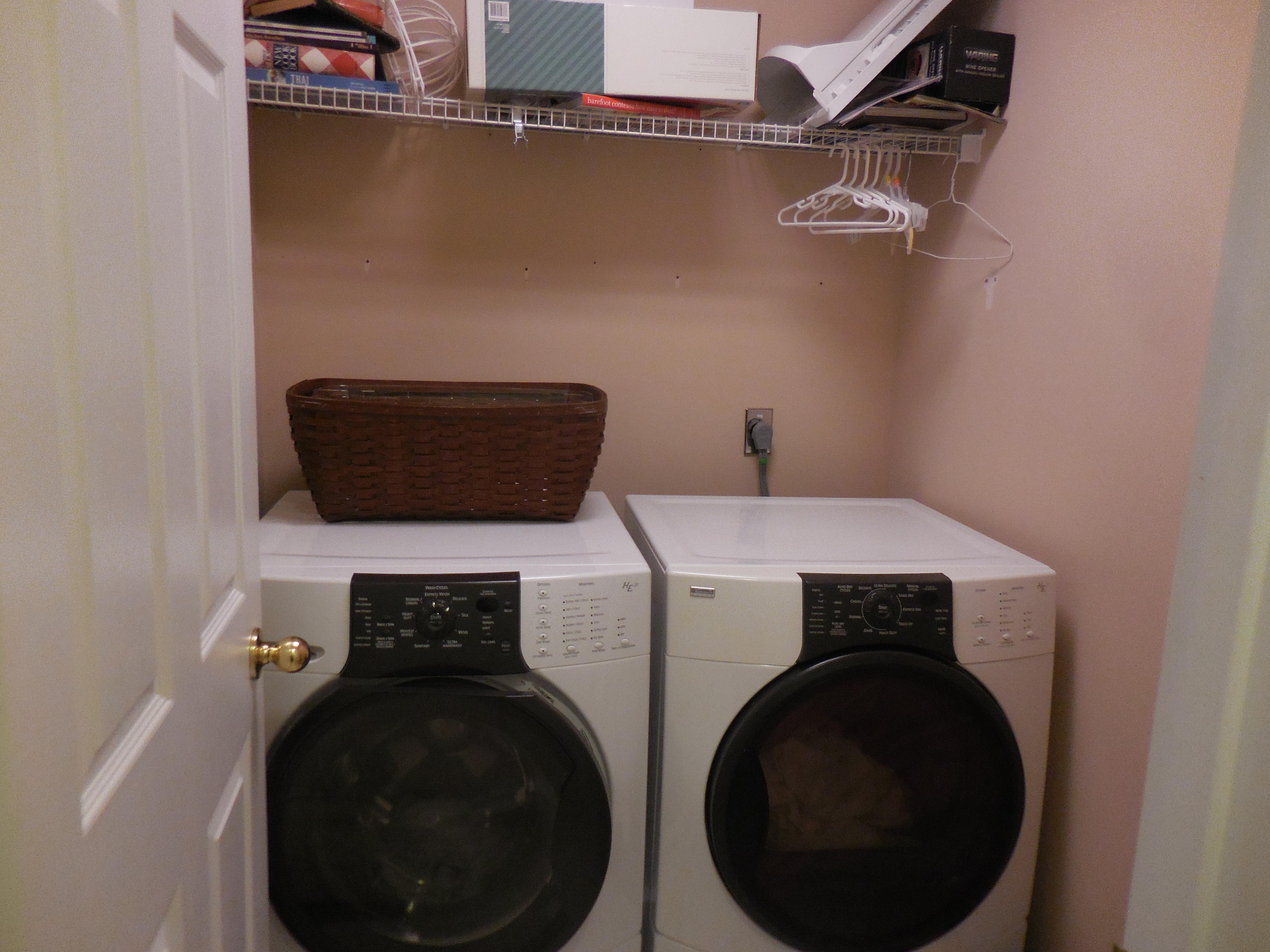 GLENWOOD CRT - Residential