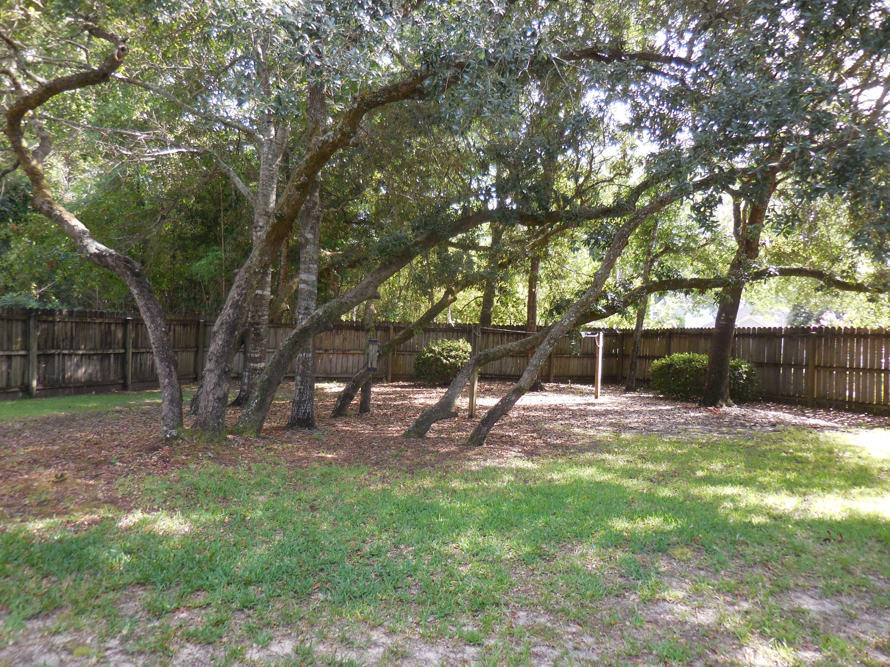 GLENWOOD CRT - Residential