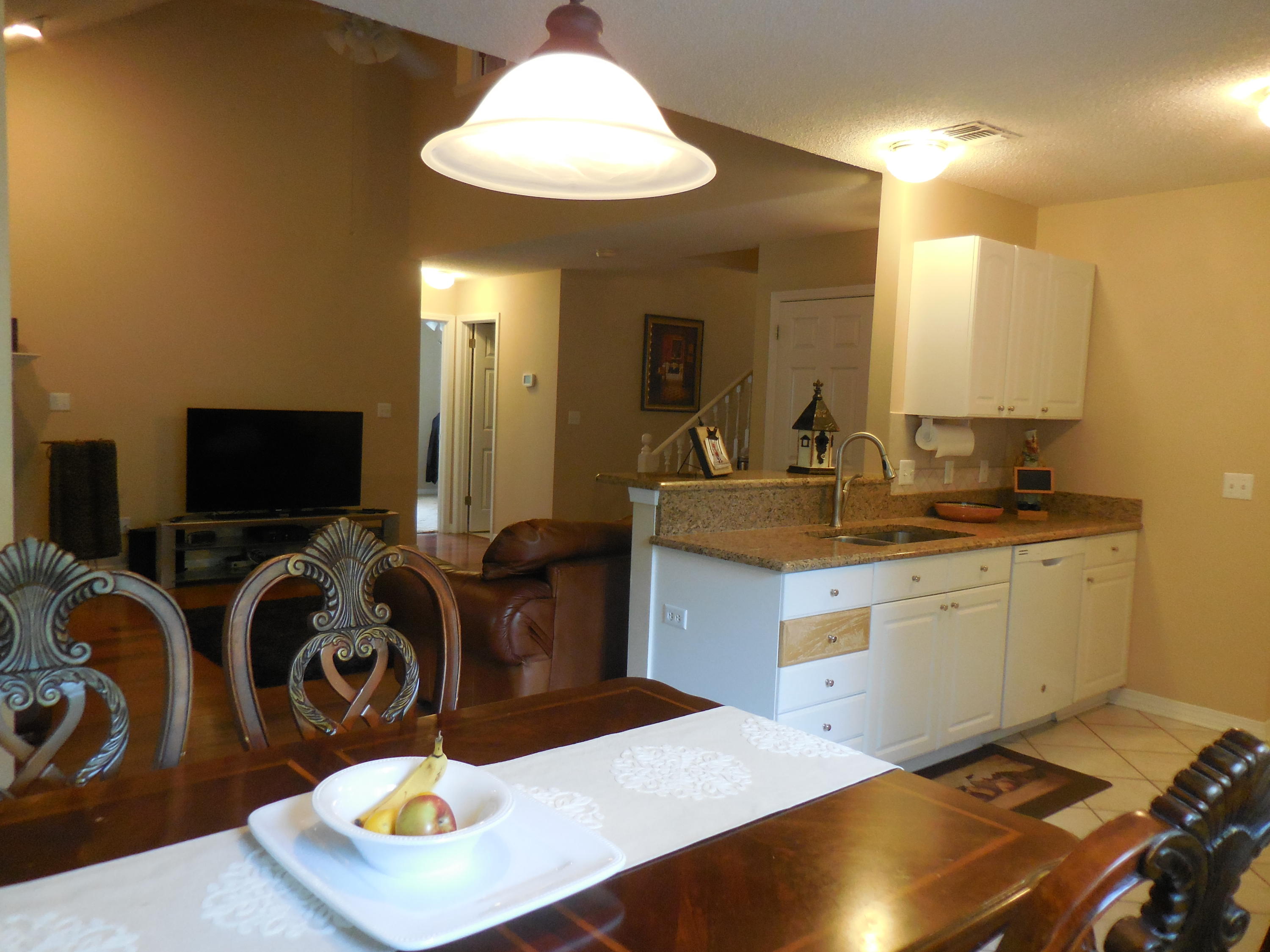 GLENWOOD CRT - Residential