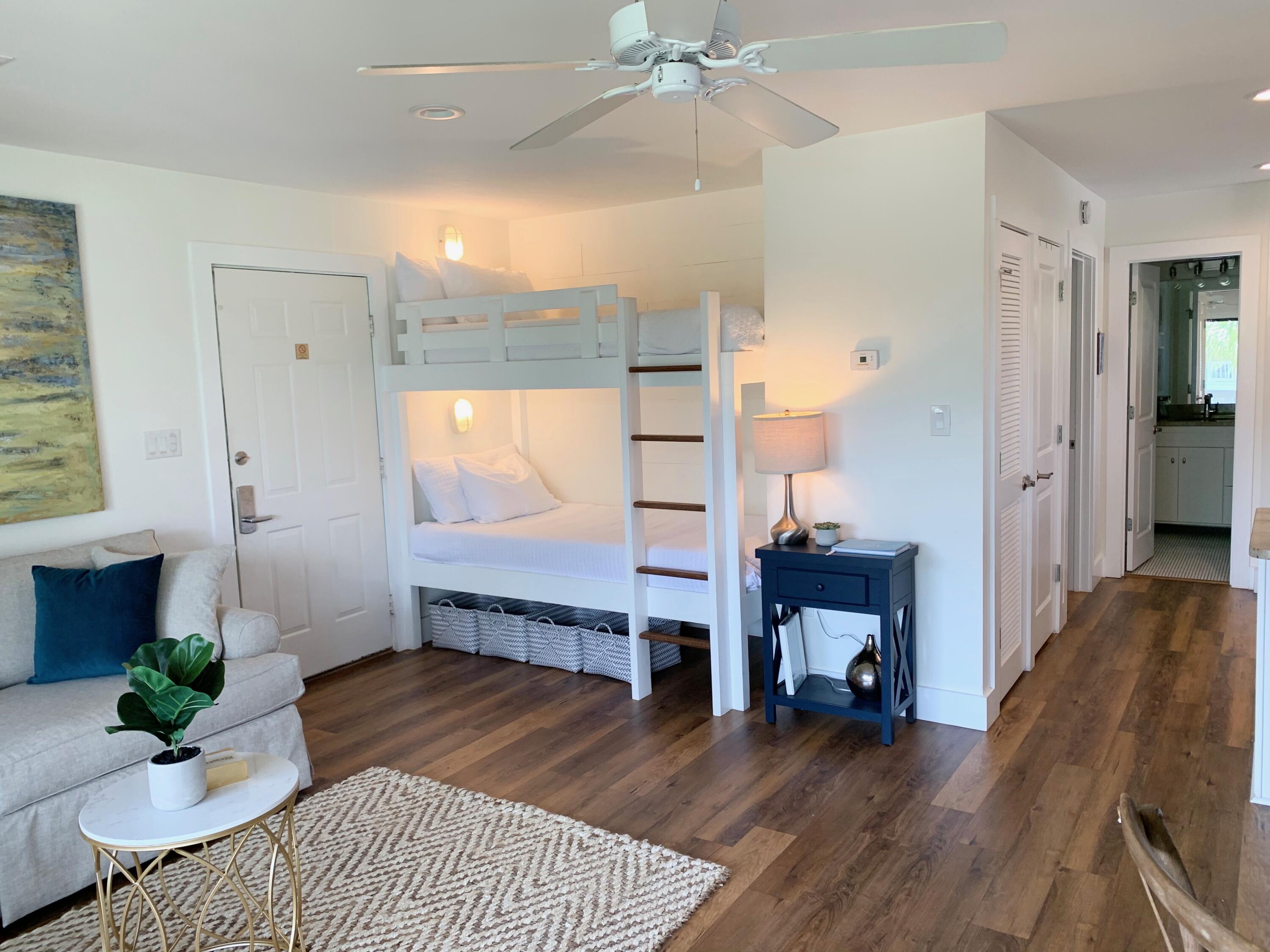 BEACHWOOD VILLAS CONDO - Residential