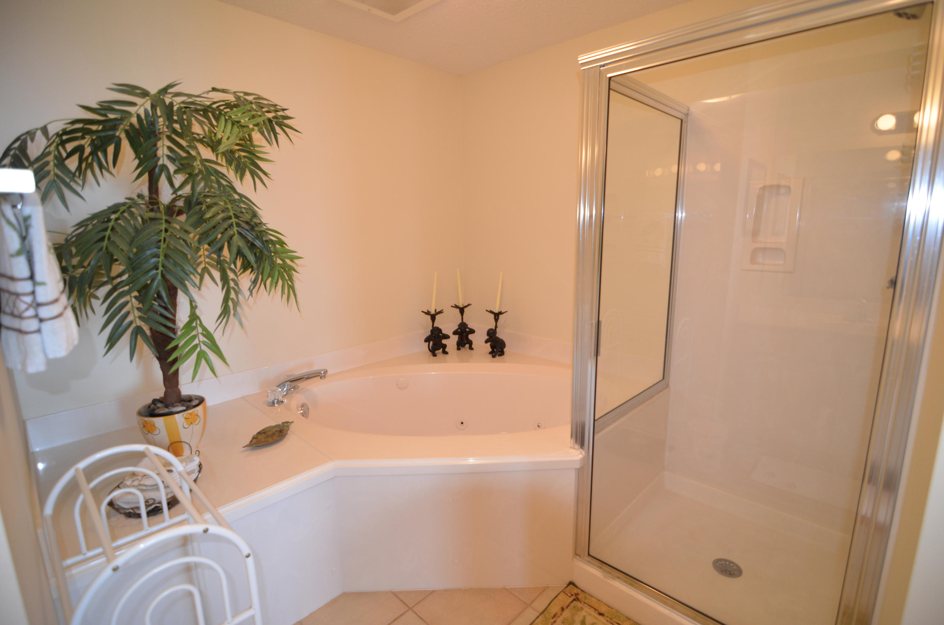 SUMMERWIND CONDOS - Residential