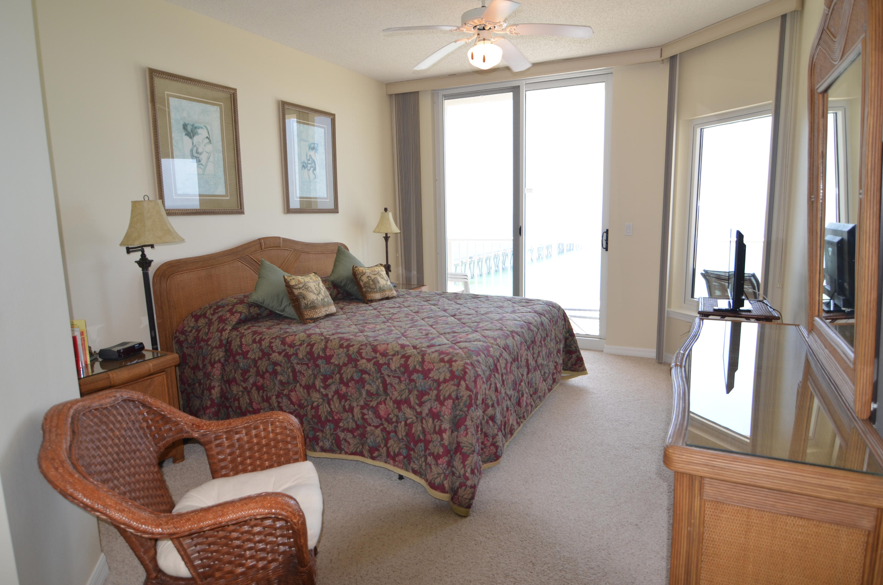 SUMMERWIND CONDOS - Residential