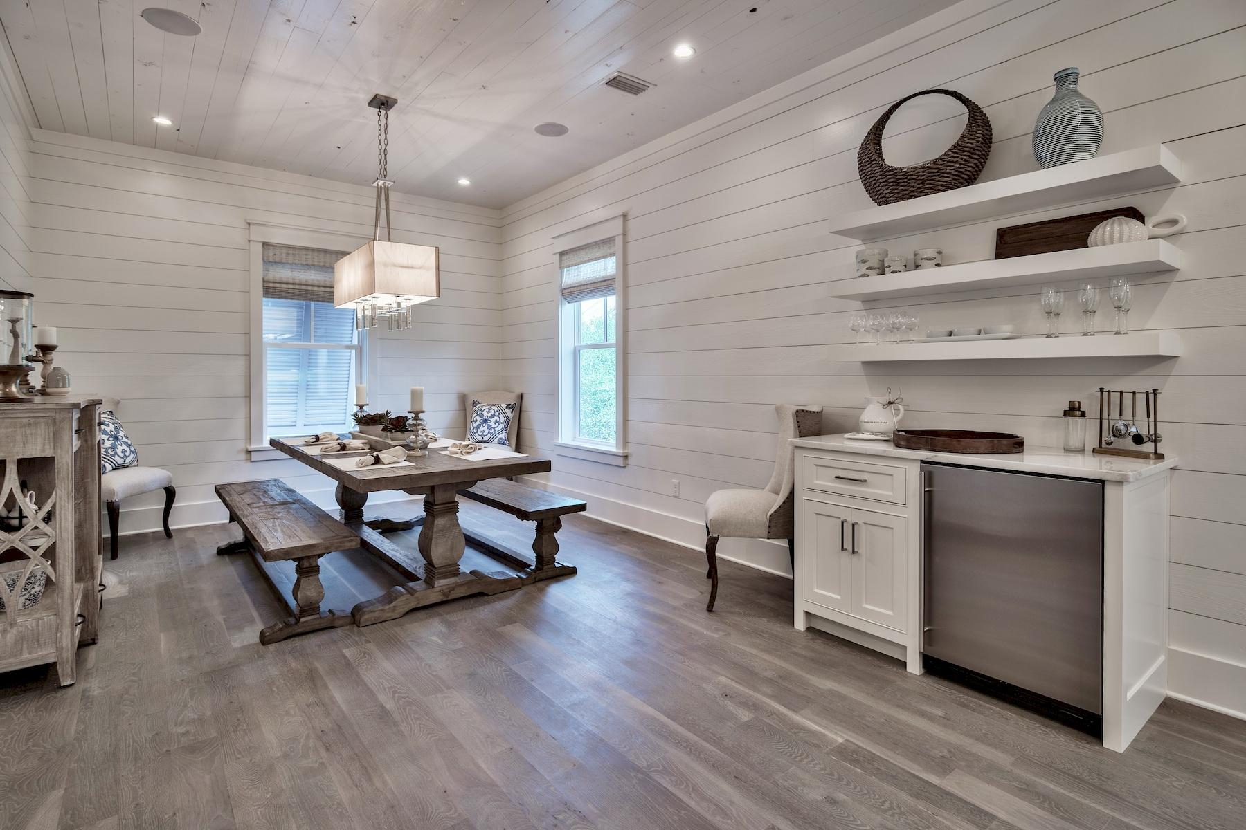 GULF SHORE MANOR - Residential