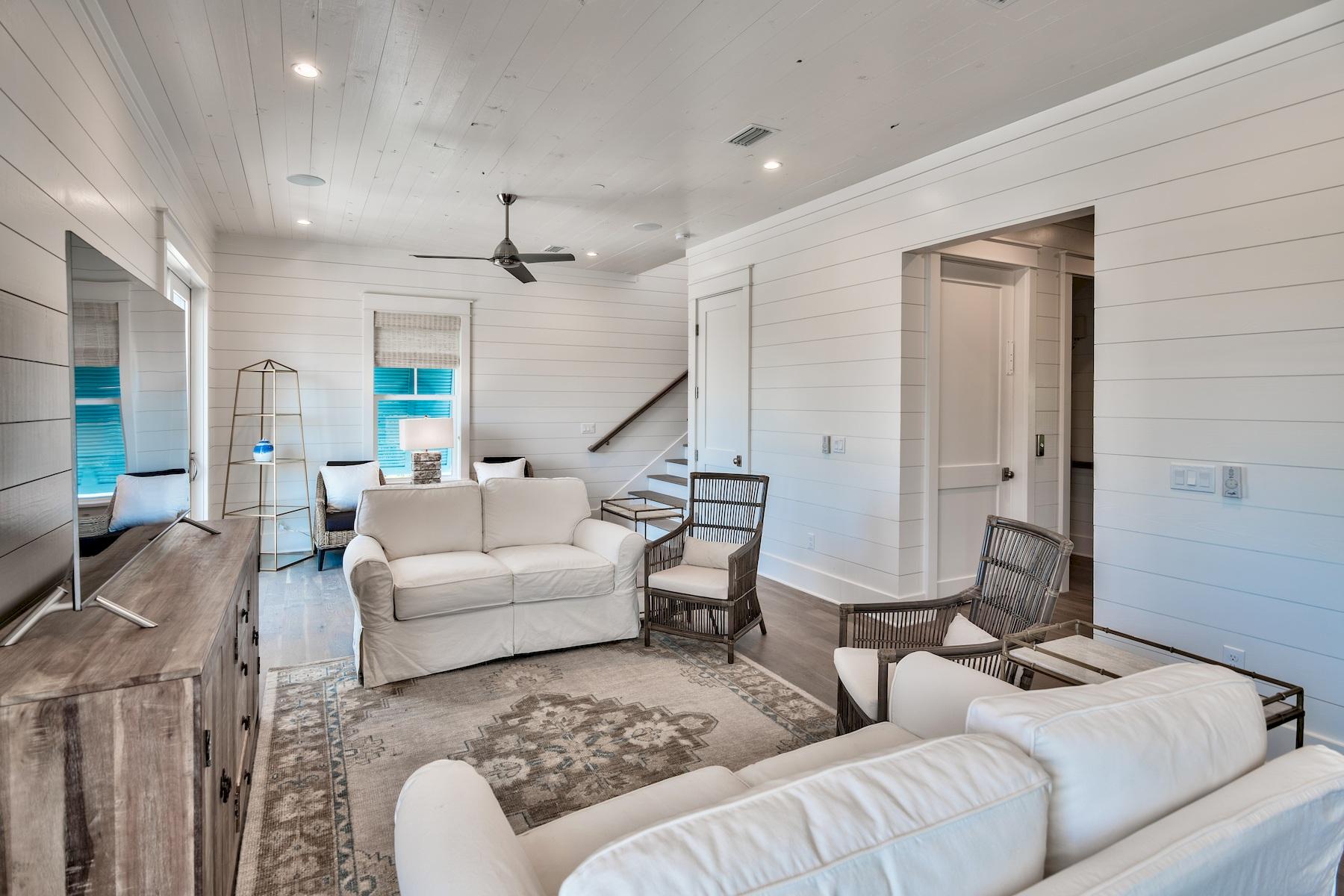 GULF SHORE MANOR - Residential