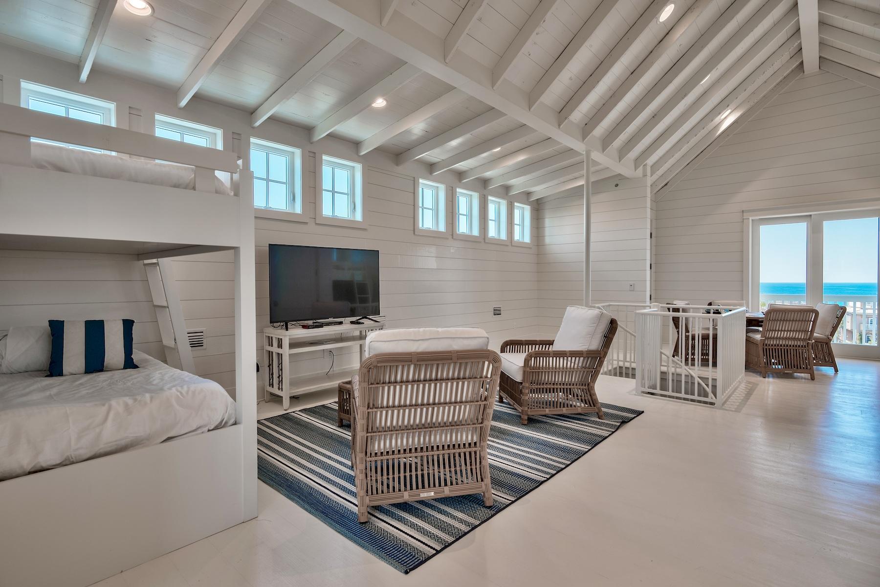 GULF SHORE MANOR - Residential