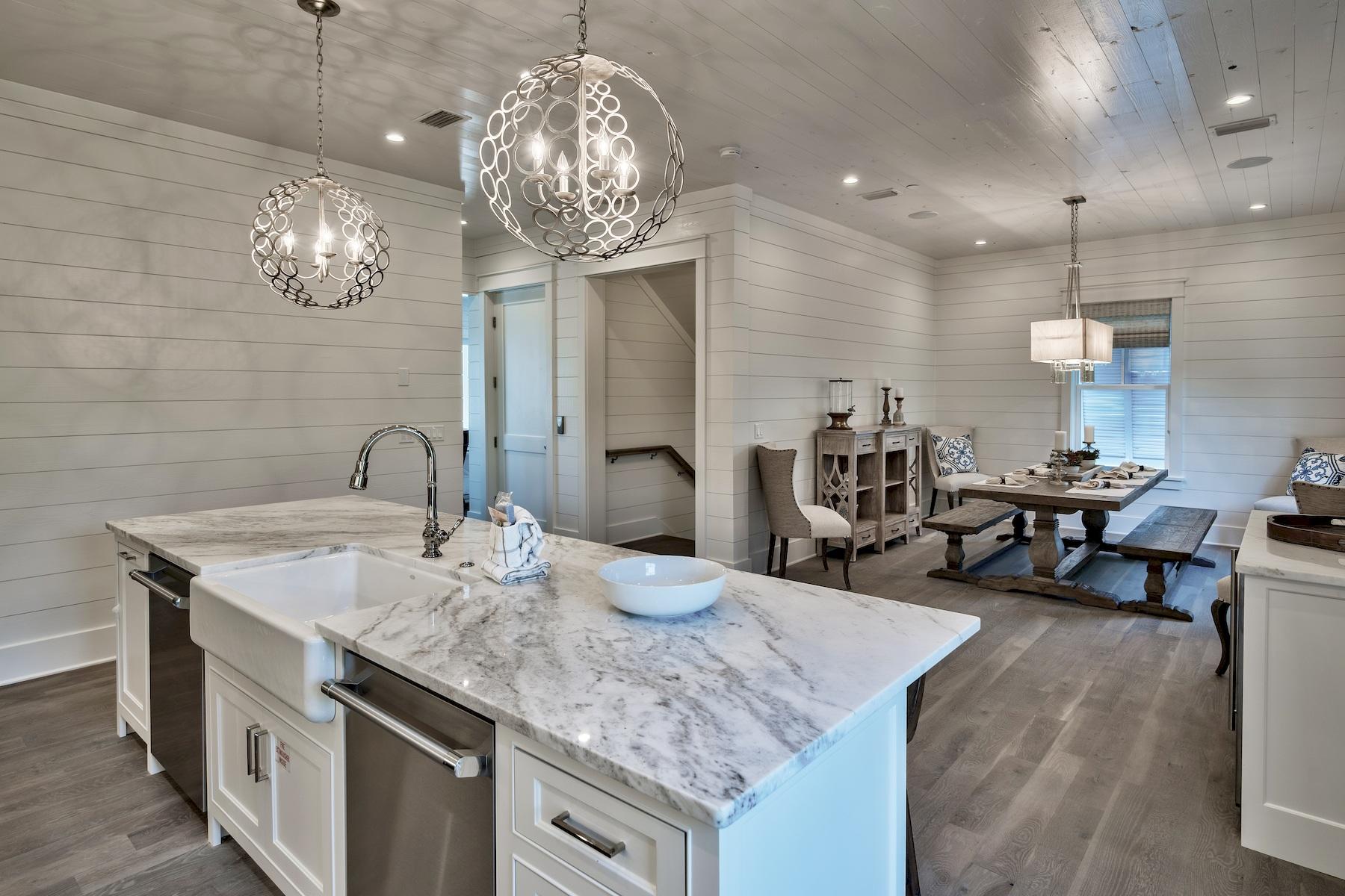 GULF SHORE MANOR - Residential