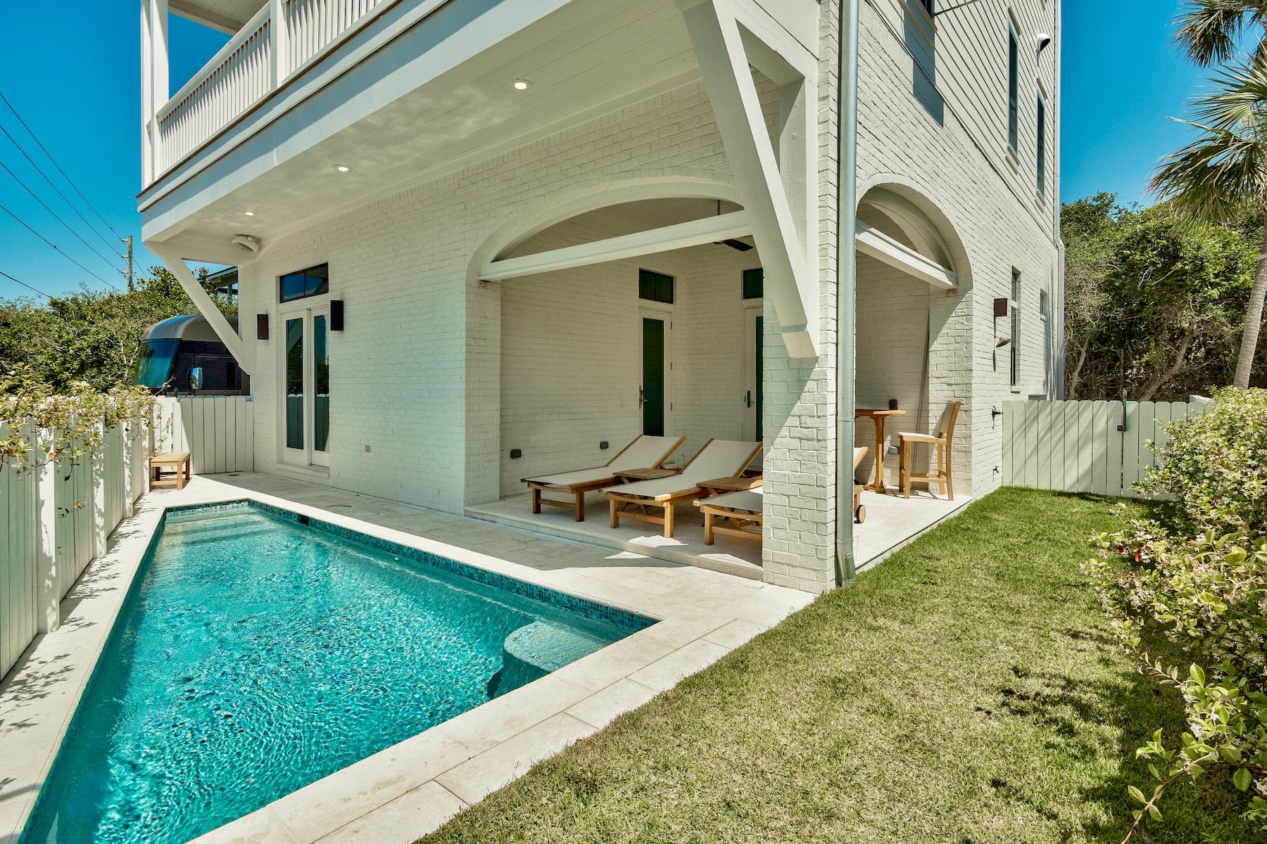 GULF SHORE MANOR - Residential