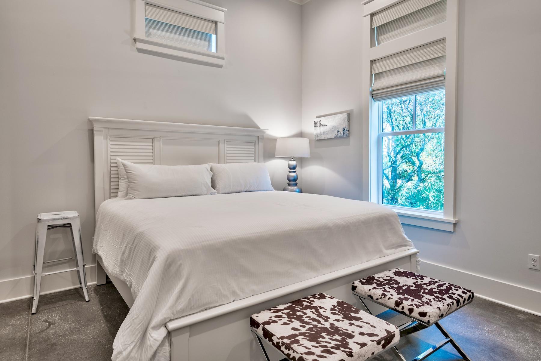 GULF SHORE MANOR - Residential