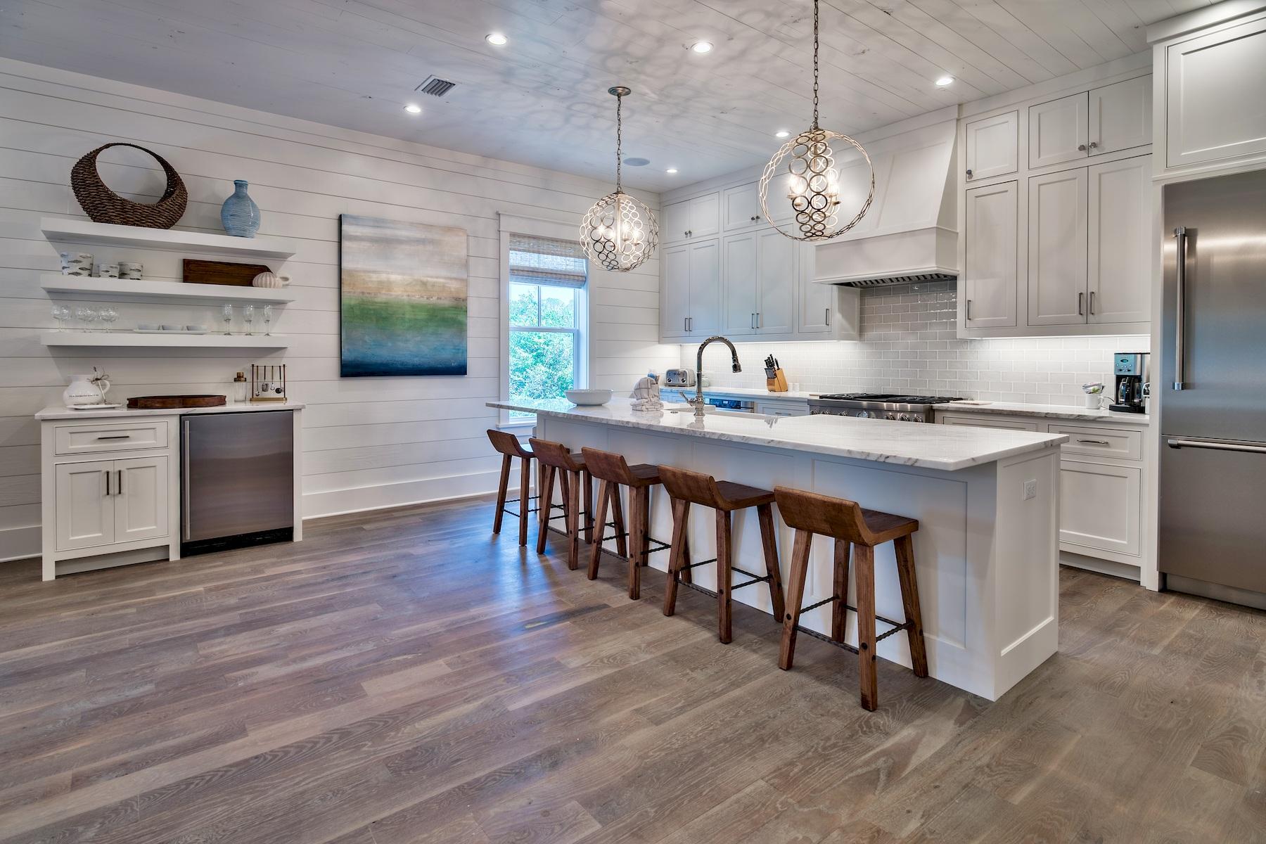 GULF SHORE MANOR - Residential