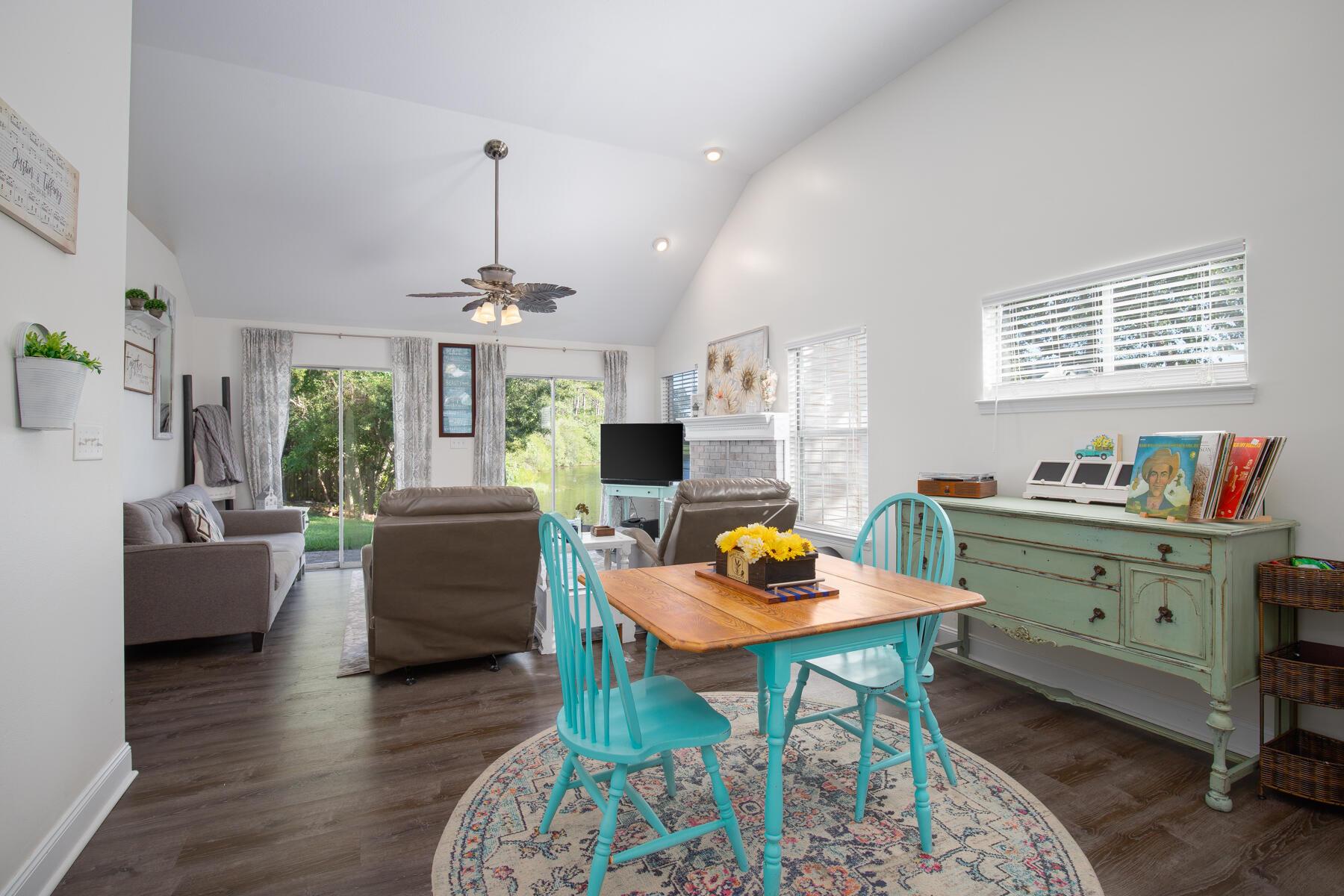 LAKE CHARLESTON - Residential