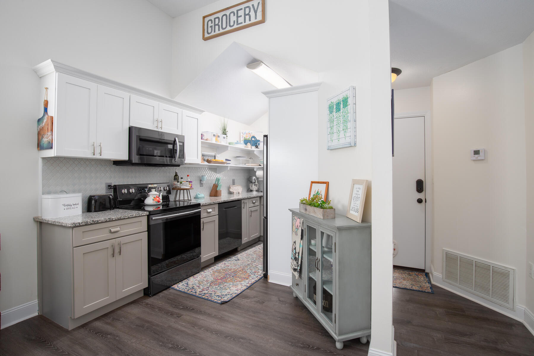 LAKE CHARLESTON - Residential