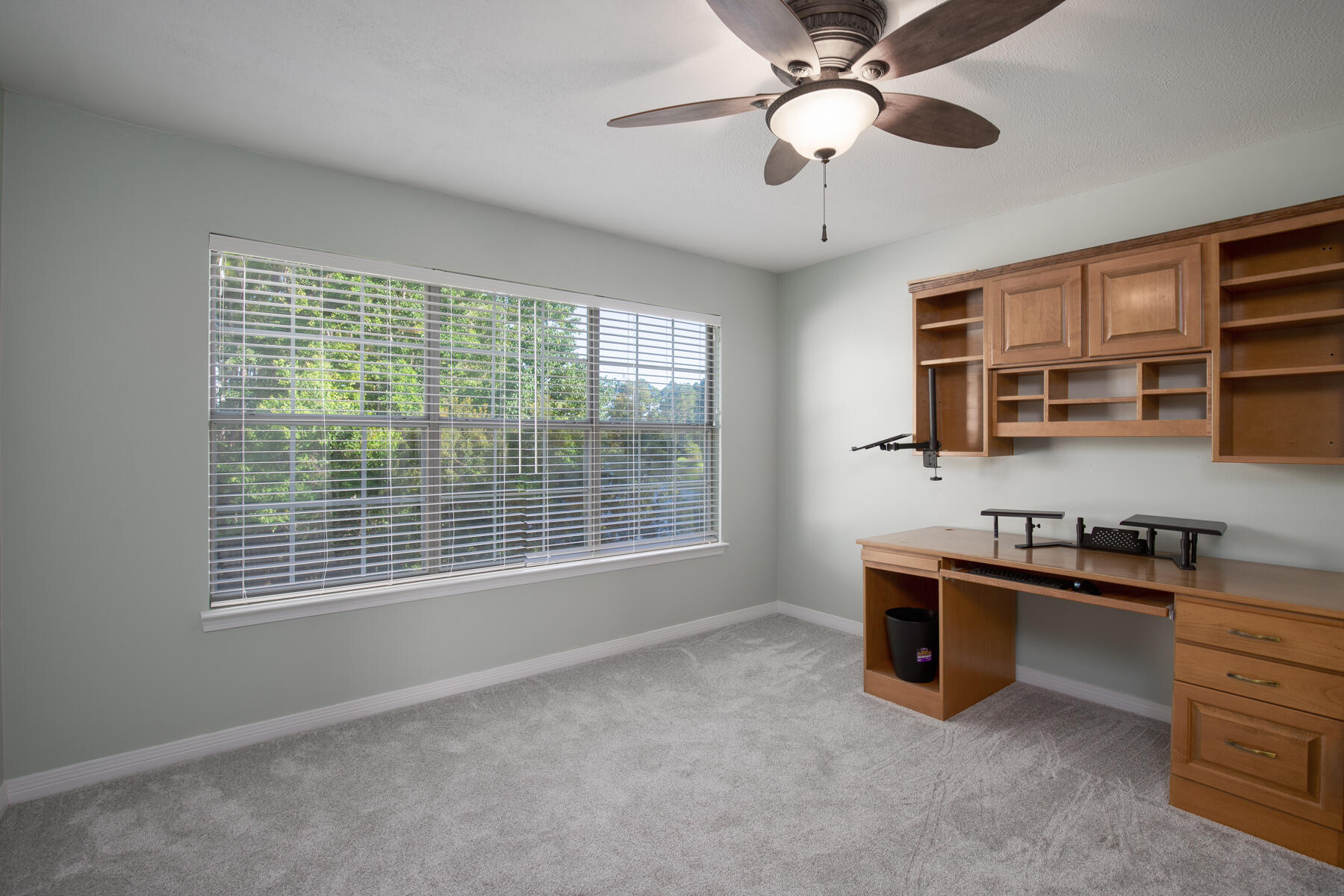 LAKE CHARLESTON - Residential