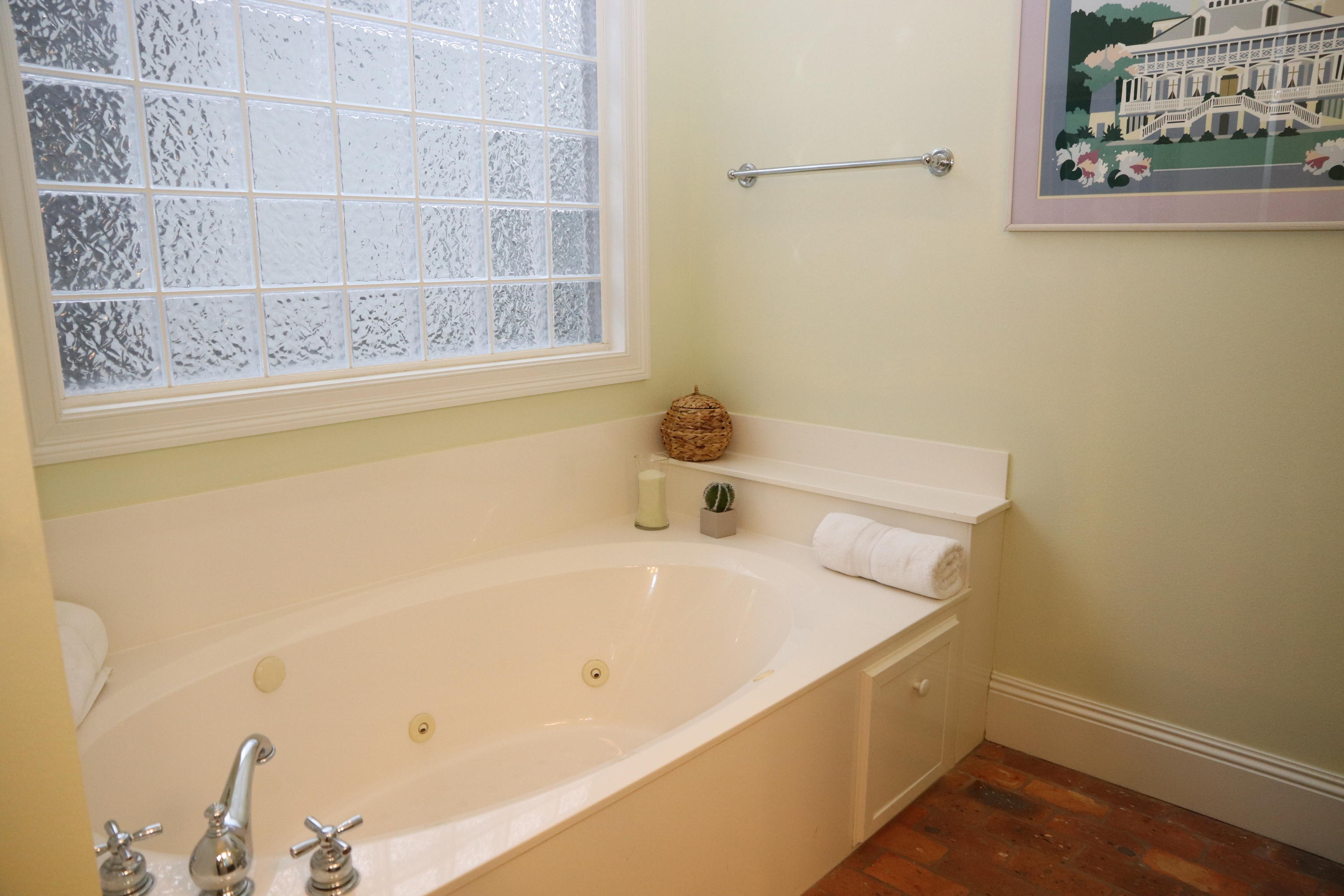 BOLTONS LANDING - Residential