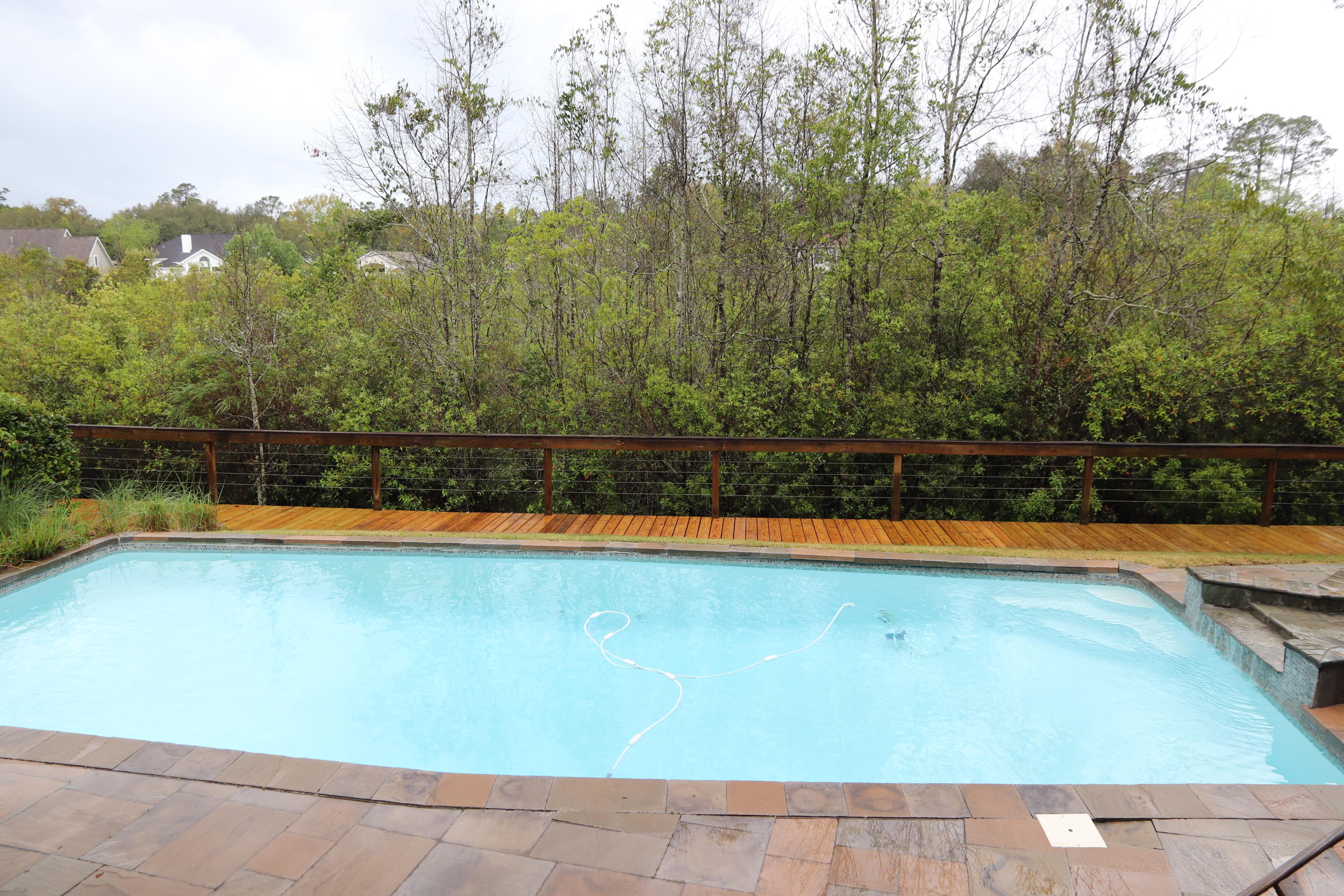 BOLTONS LANDING - Residential