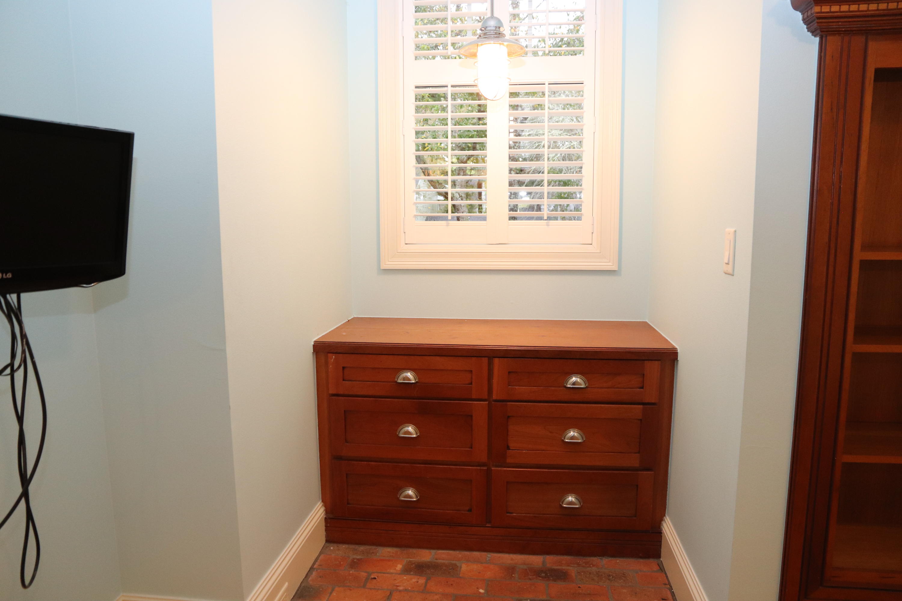 BOLTONS LANDING - Residential