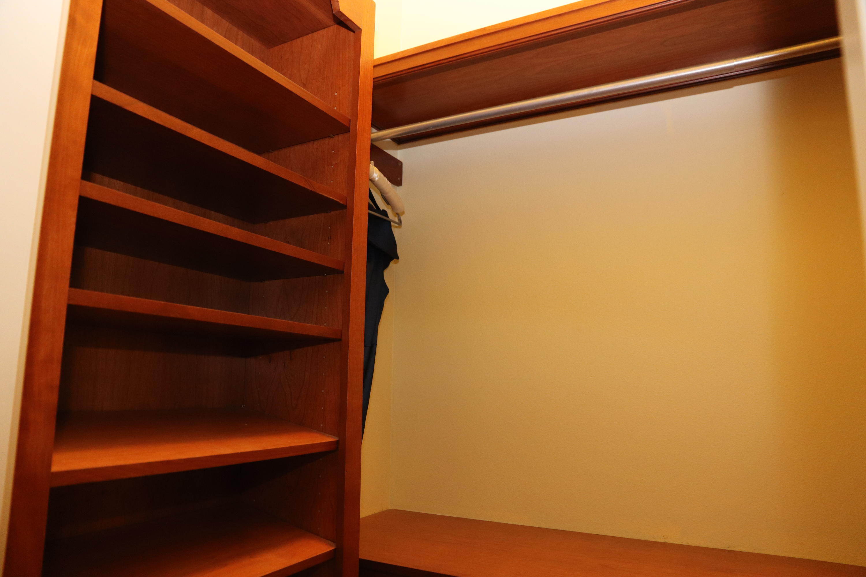 BOLTONS LANDING - Residential