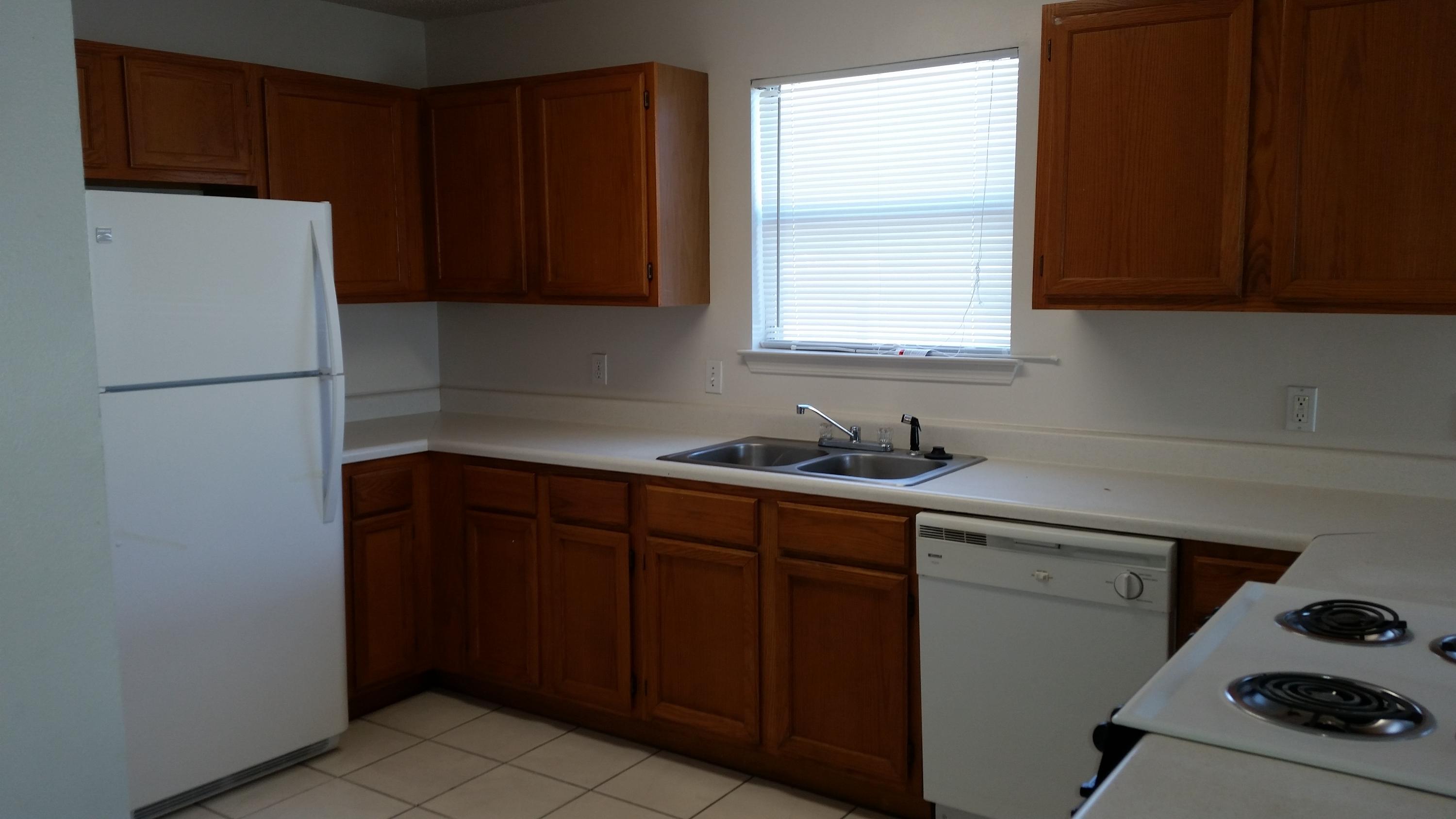 FLOROSA DEL MAR - Residential Lease