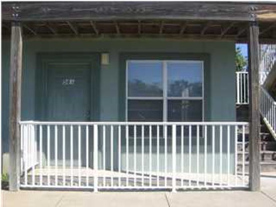 CUTE 1st FLOOR APARTMENT WITH BREAKFAST BAR AND WASHER DRYER CONNECTION. MASTER BEDROOM HAS PRIVATE BATHROOM WITH LINEN CLOSET. GUEST BATH IS ACCESSIBLE FROM LIVING AREA AND SECOND BEDROOM. SORRY, NO SMOKING AND NO PETS. $15 MONTHLY TRASH FEE INCLUDED IN RENT AMOUNT.