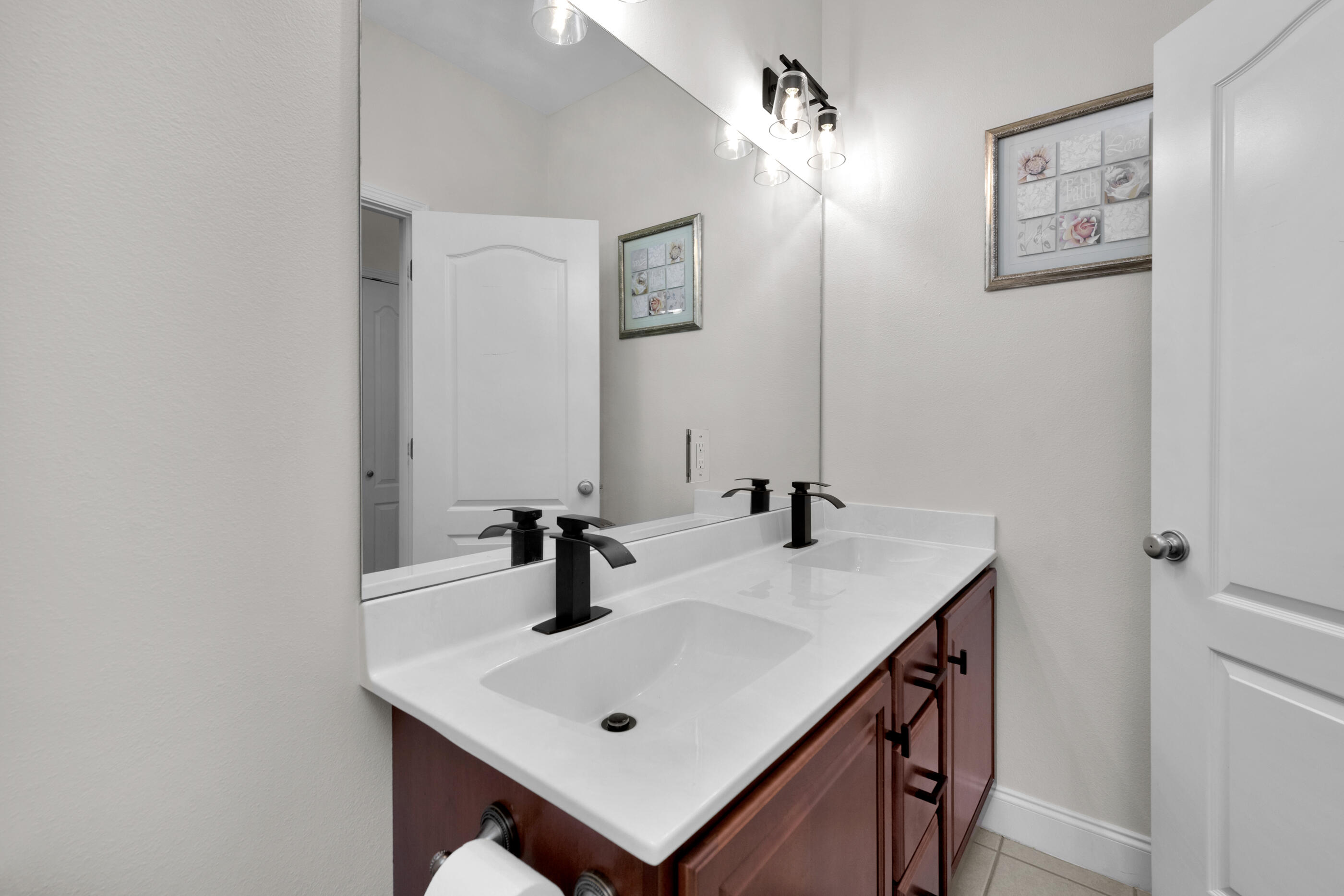 PAGE PLACE 2 - Residential