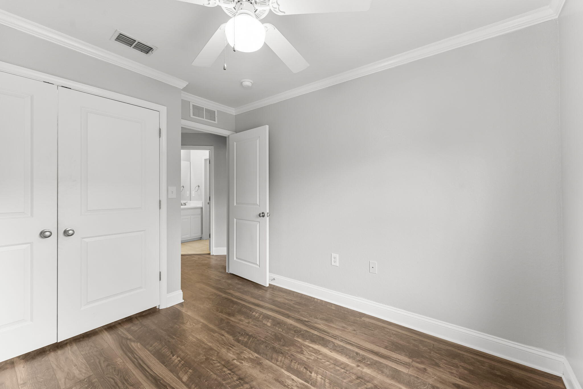 VERANDAS OF FREEPORT, THE - Residential Lease