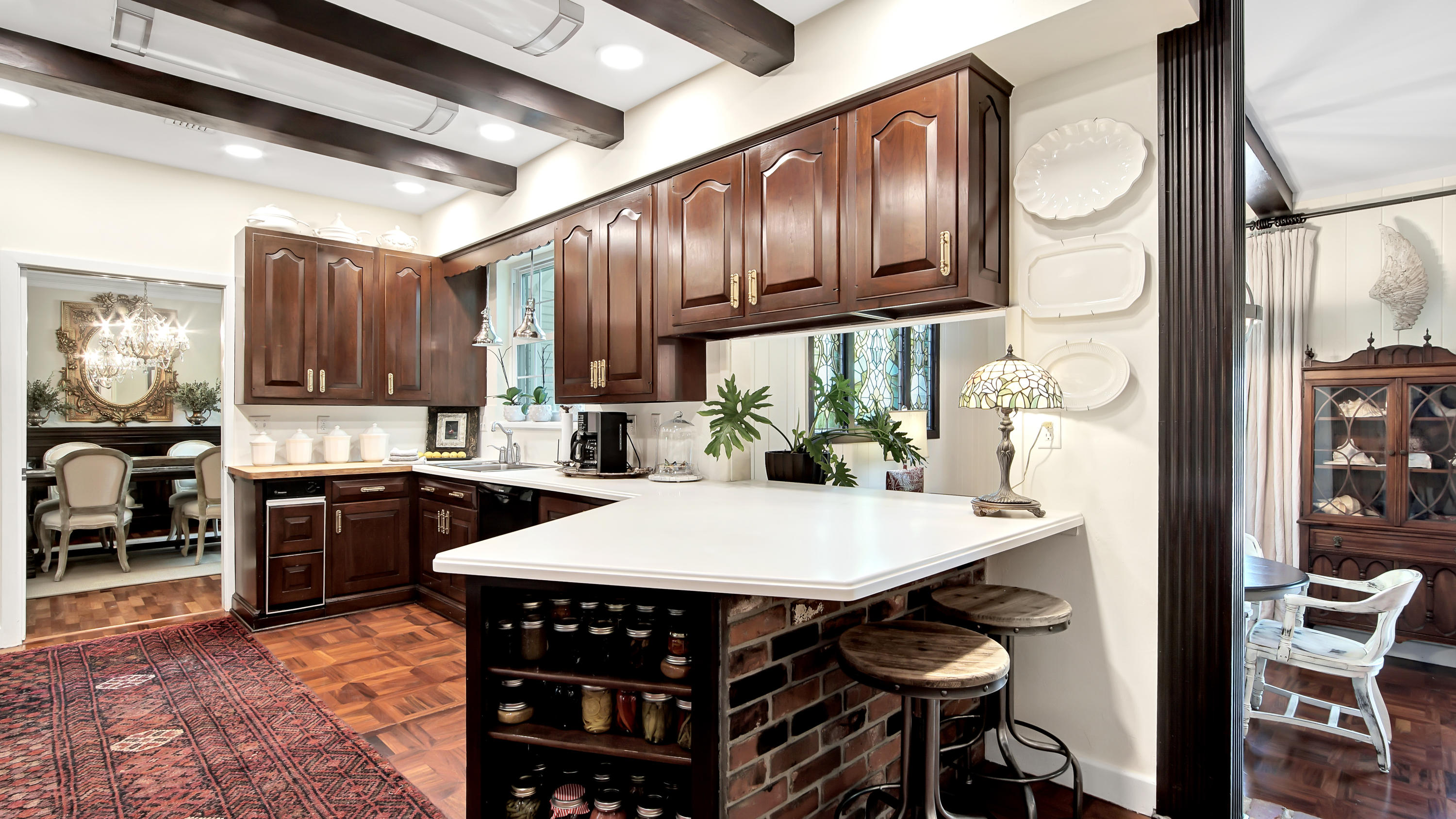 PINE SHORES - Residential