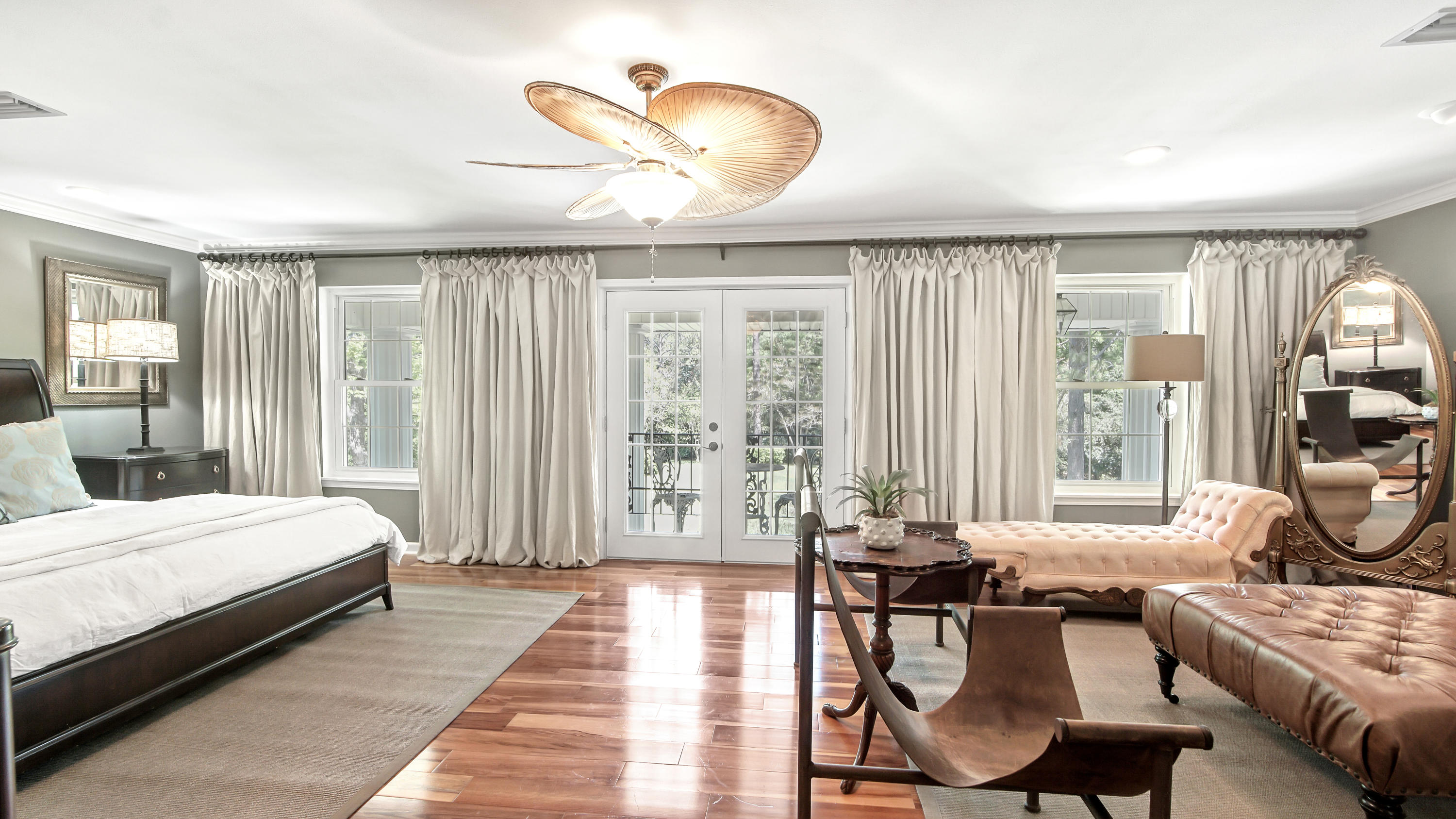 PINE SHORES - Residential