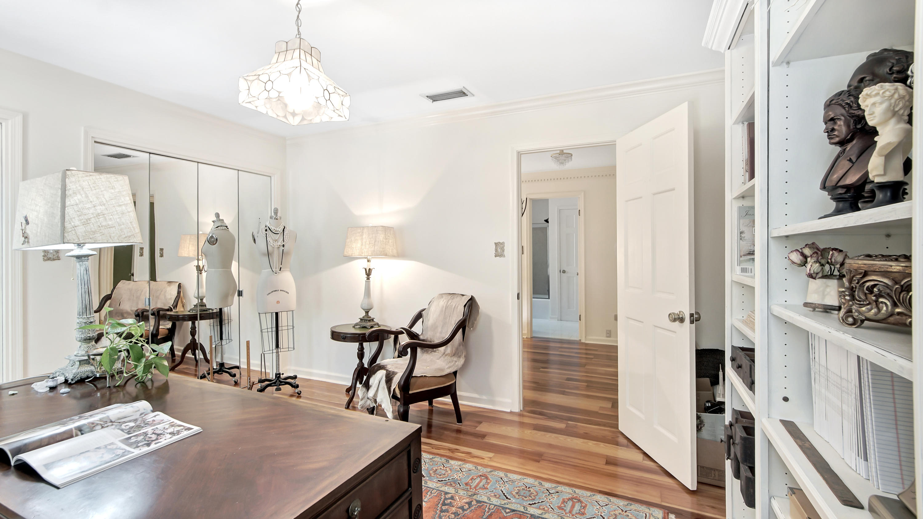 PINE SHORES - Residential
