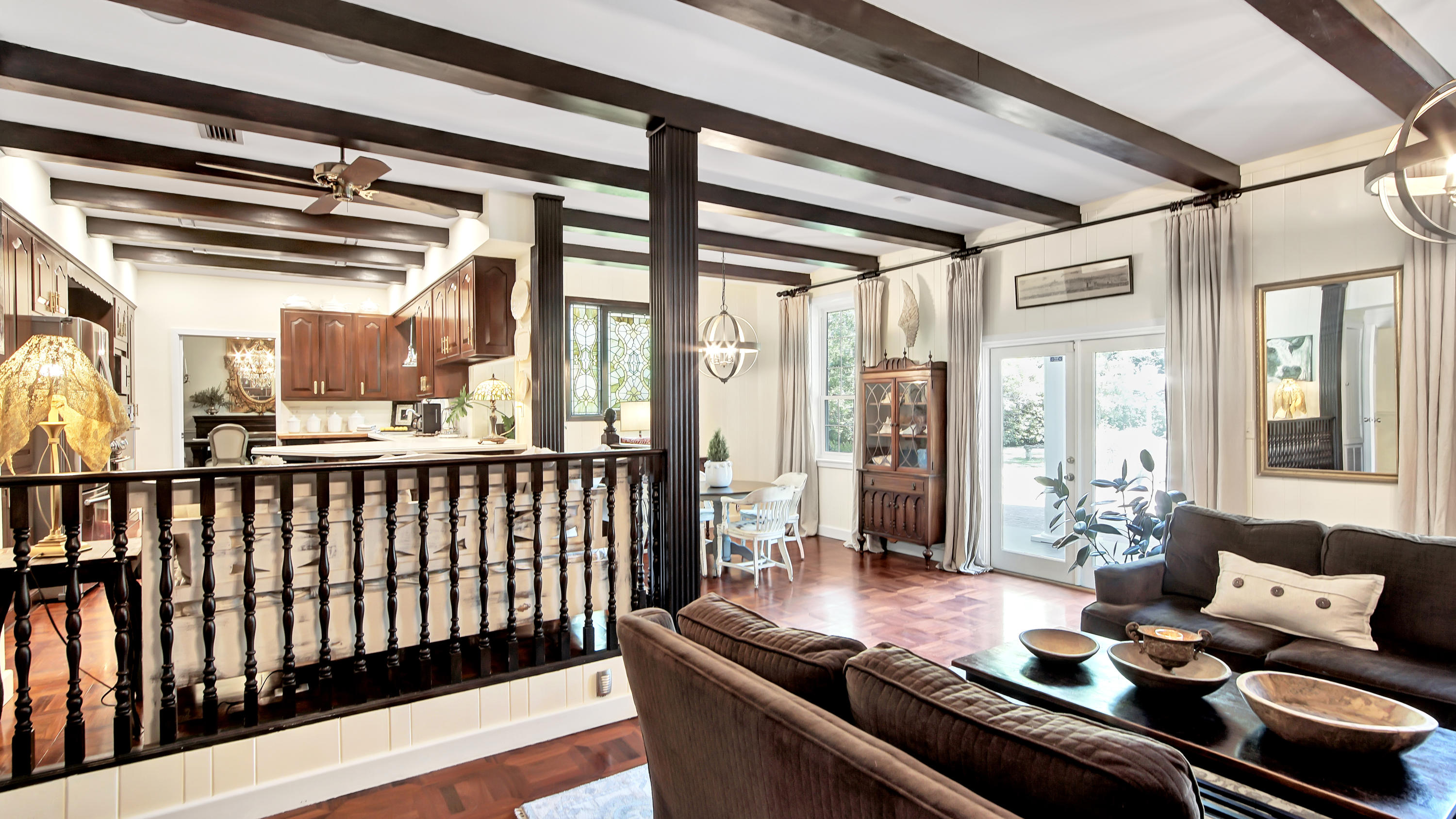 PINE SHORES - Residential