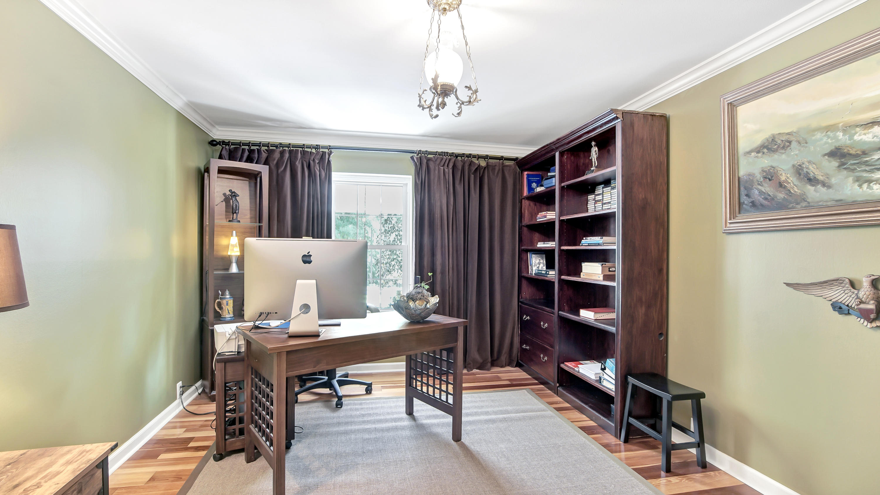PINE SHORES - Residential