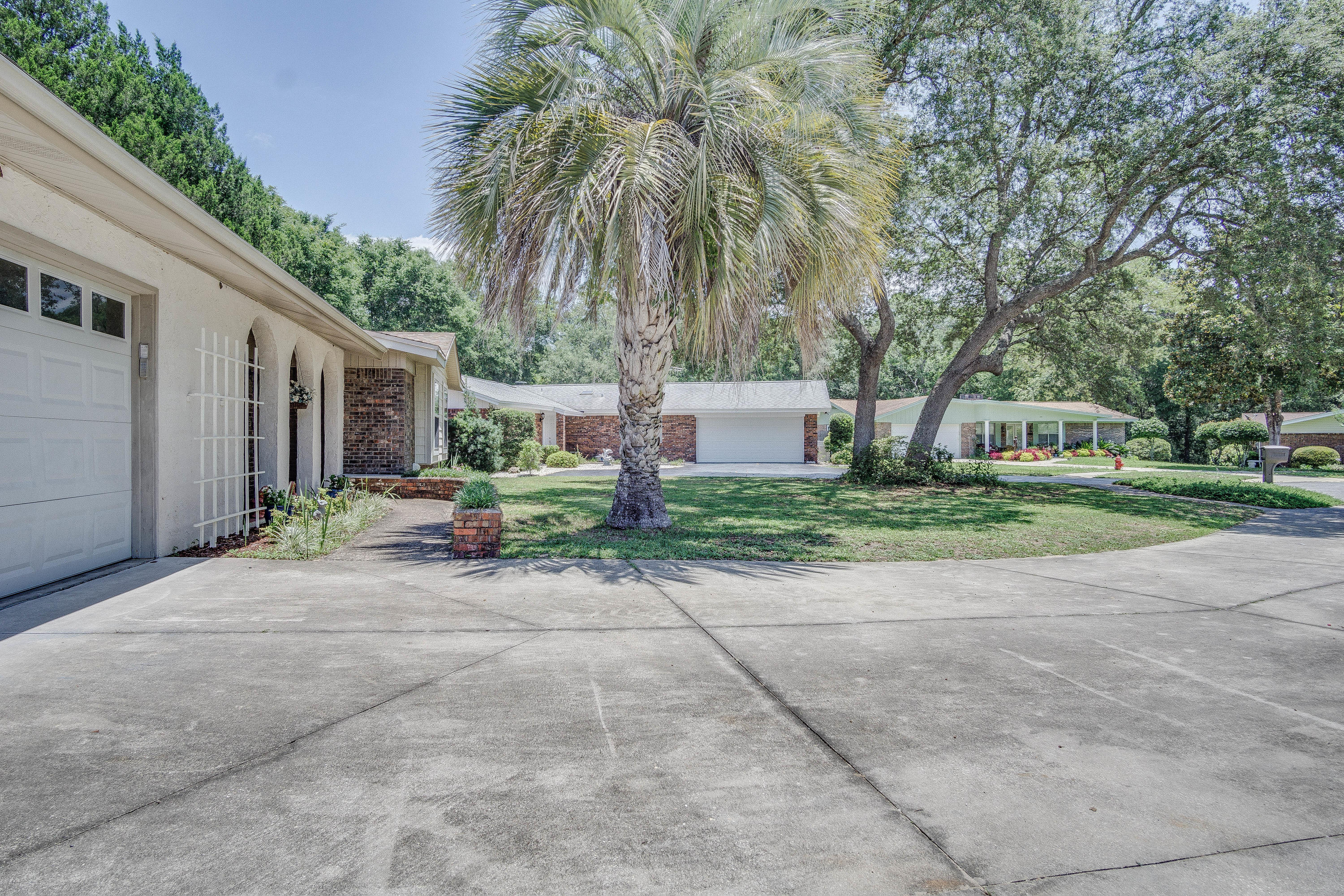 EDGEWATER VILLAGE NORTH - Residential