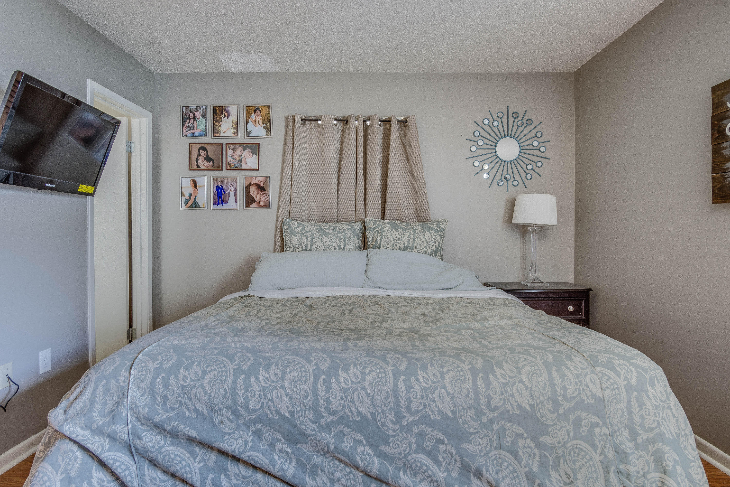 EDGEWATER VILLAGE NORTH - Residential