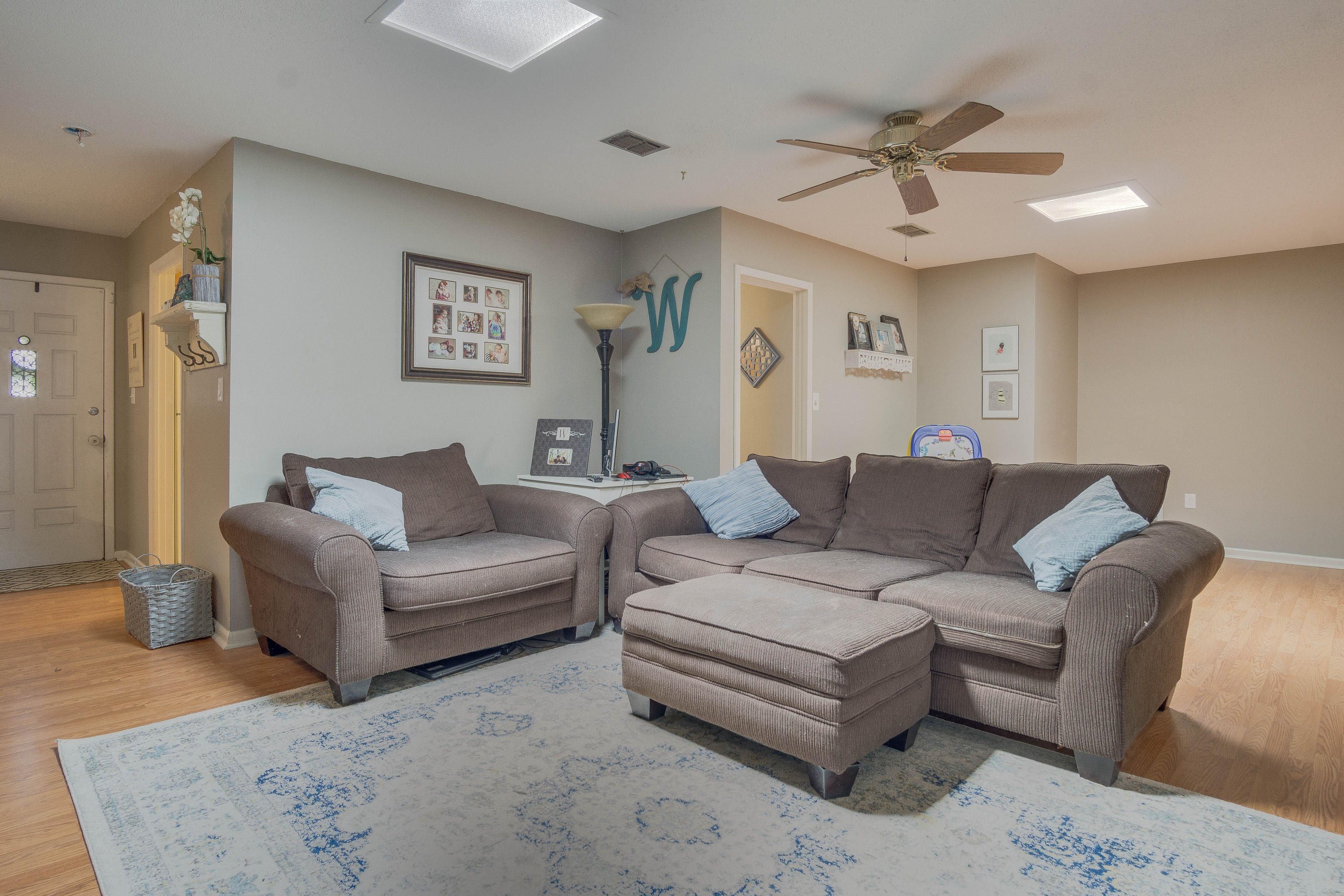 EDGEWATER VILLAGE NORTH - Residential