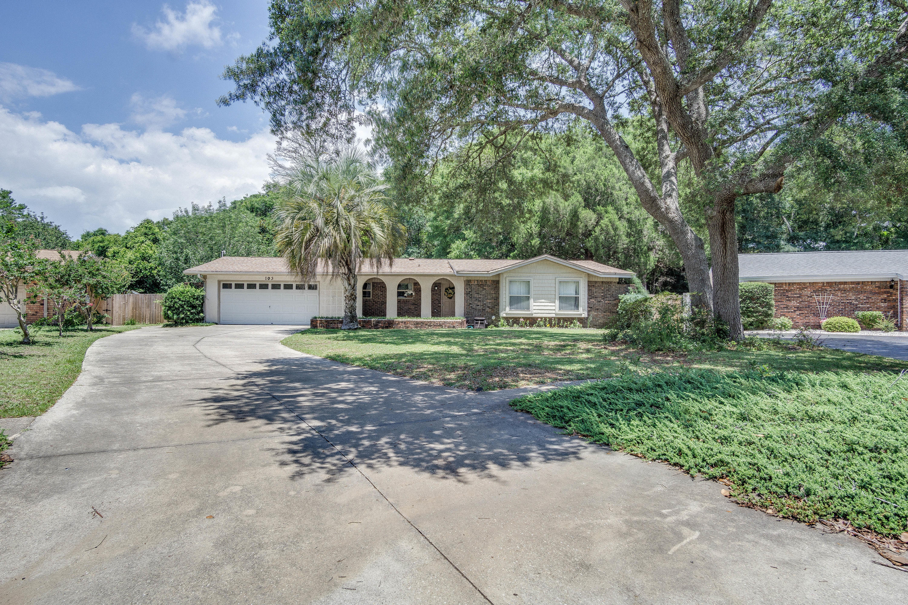 EDGEWATER VILLAGE NORTH - Residential