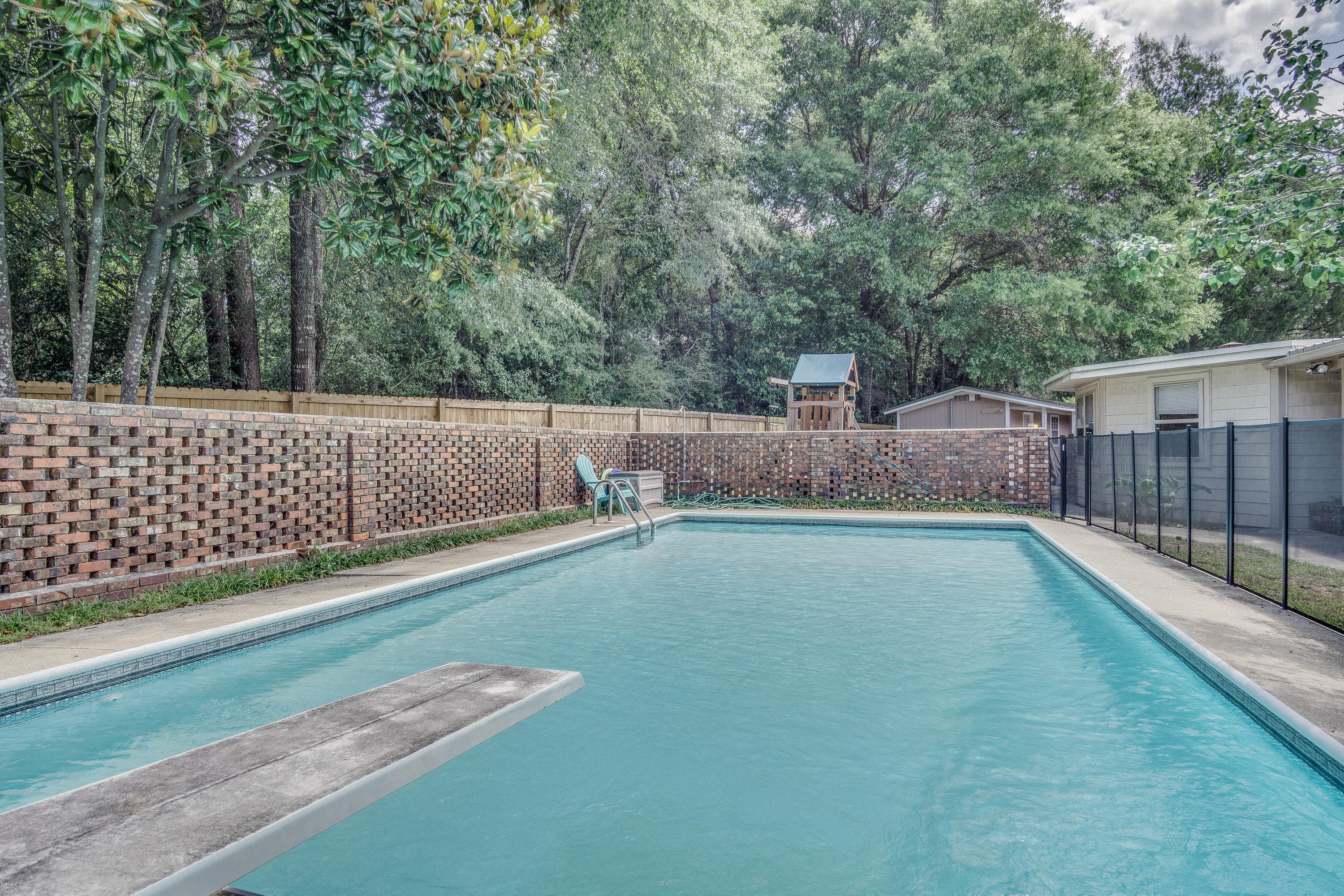 EDGEWATER VILLAGE NORTH - Residential