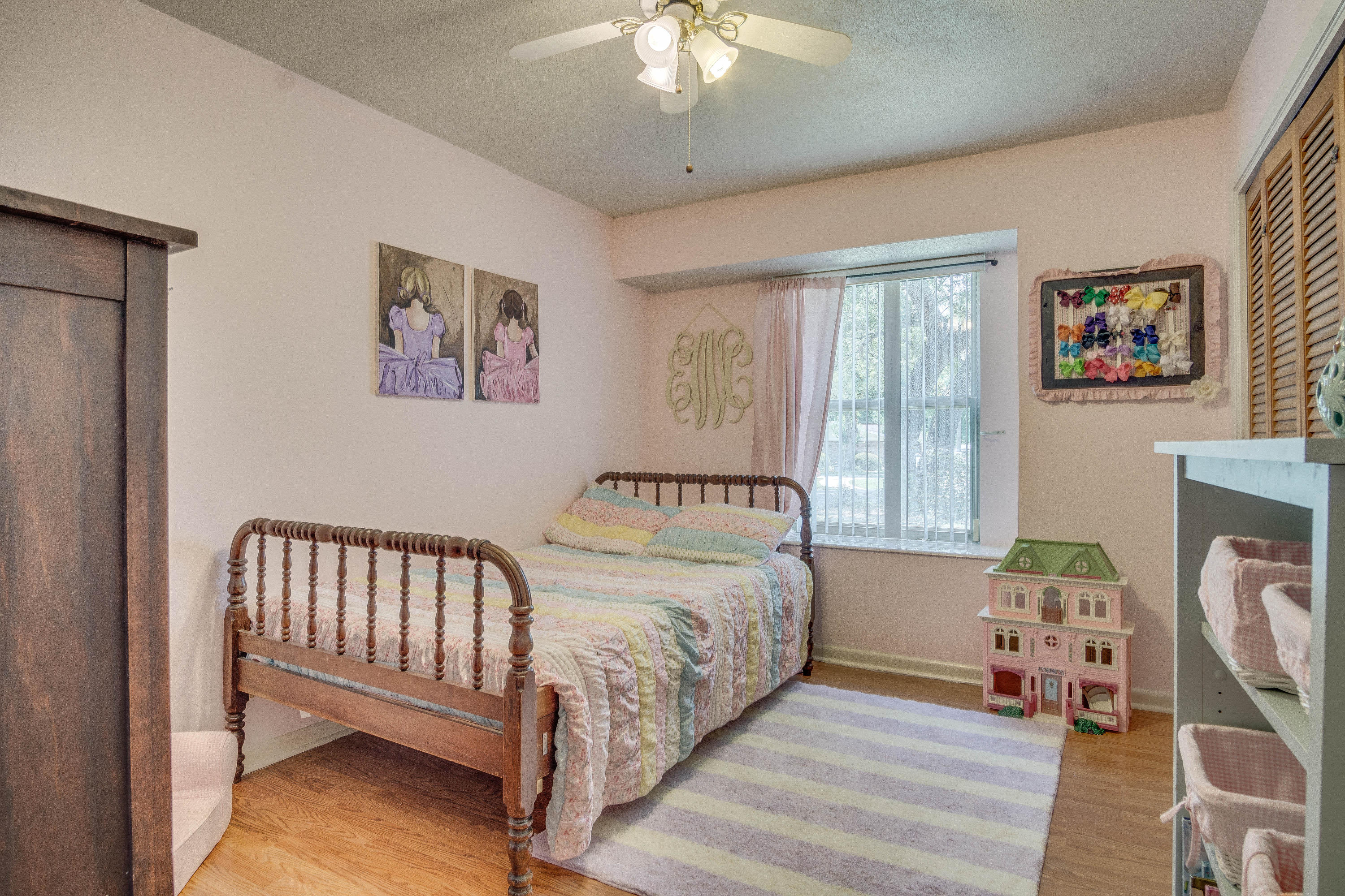 EDGEWATER VILLAGE NORTH - Residential