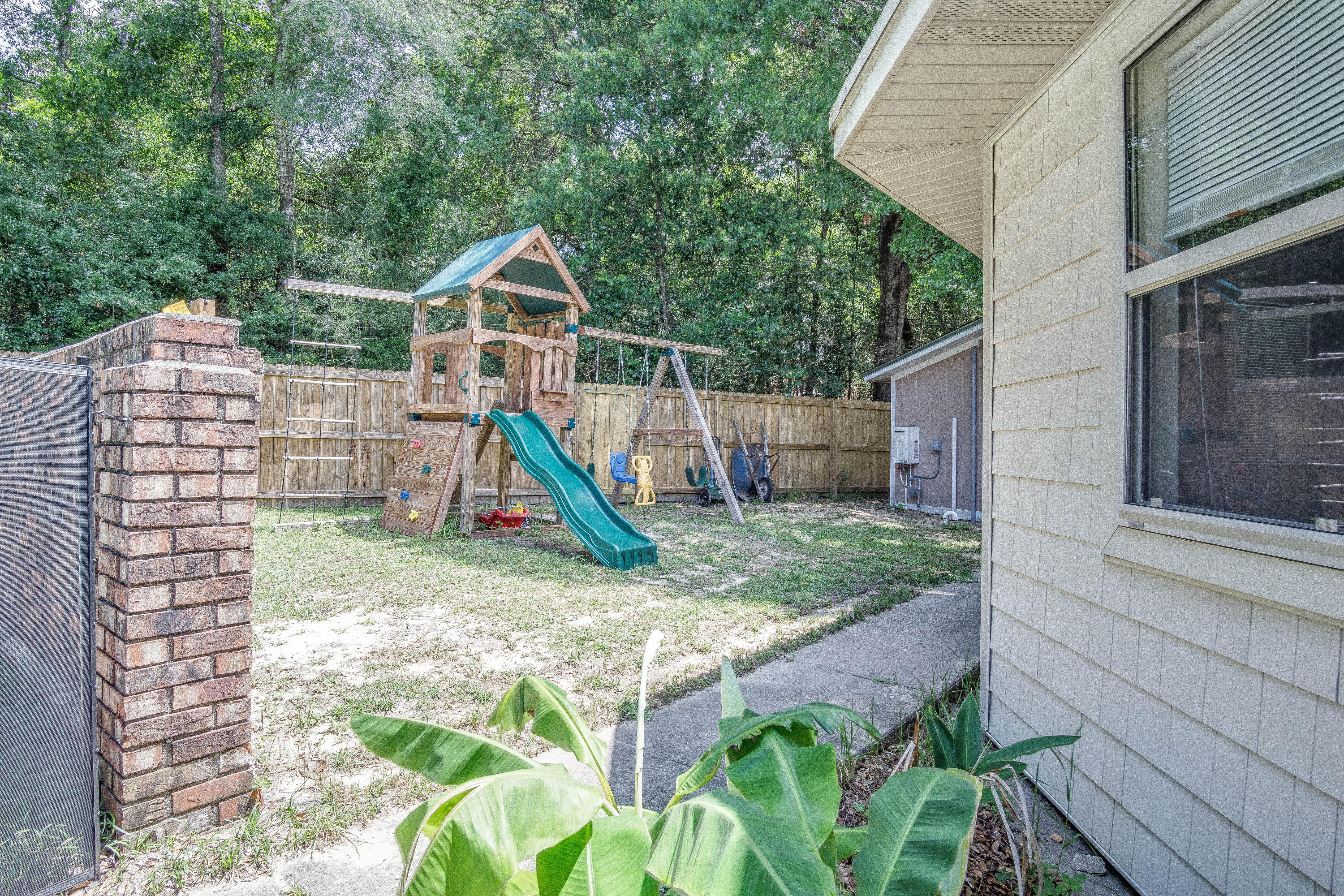 EDGEWATER VILLAGE NORTH - Residential