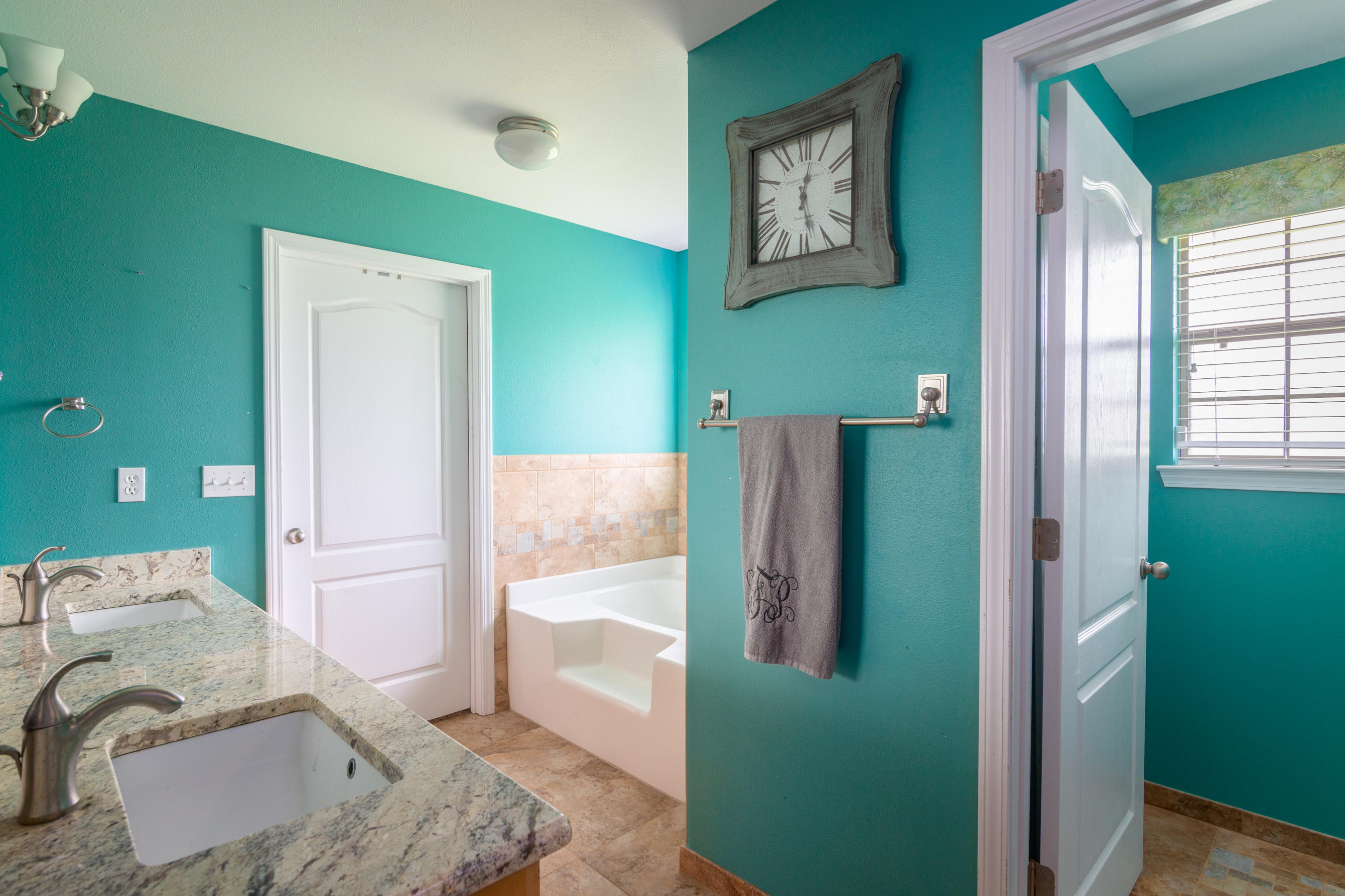 HOLLEY BY THE SEA - Residential