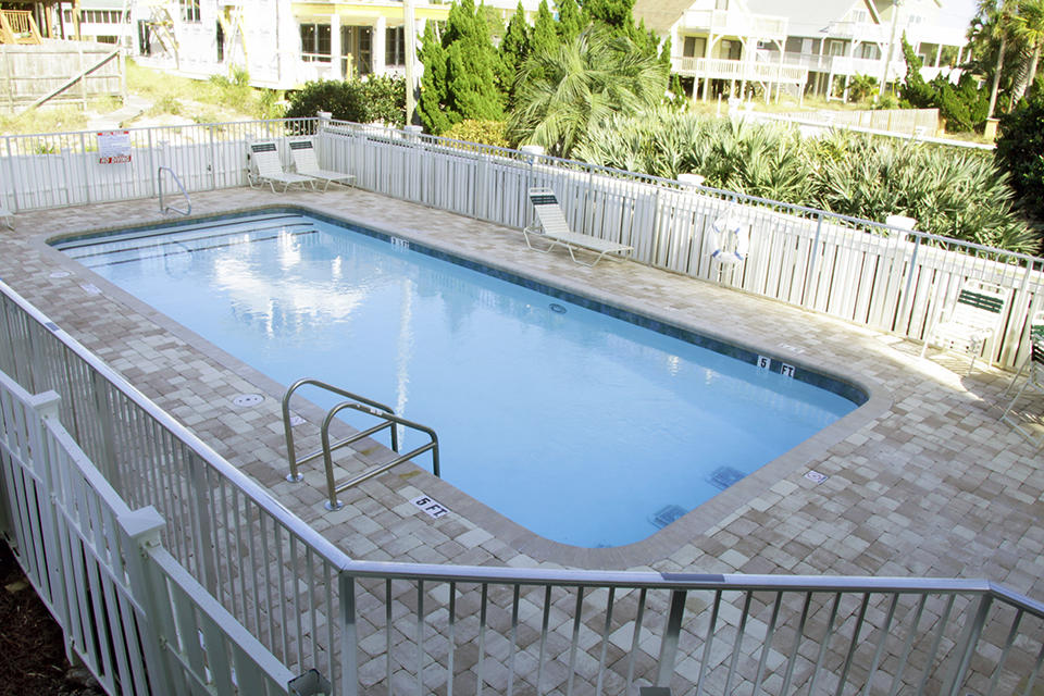 COMMODORE'S RETREAT LIMITED C - Residential