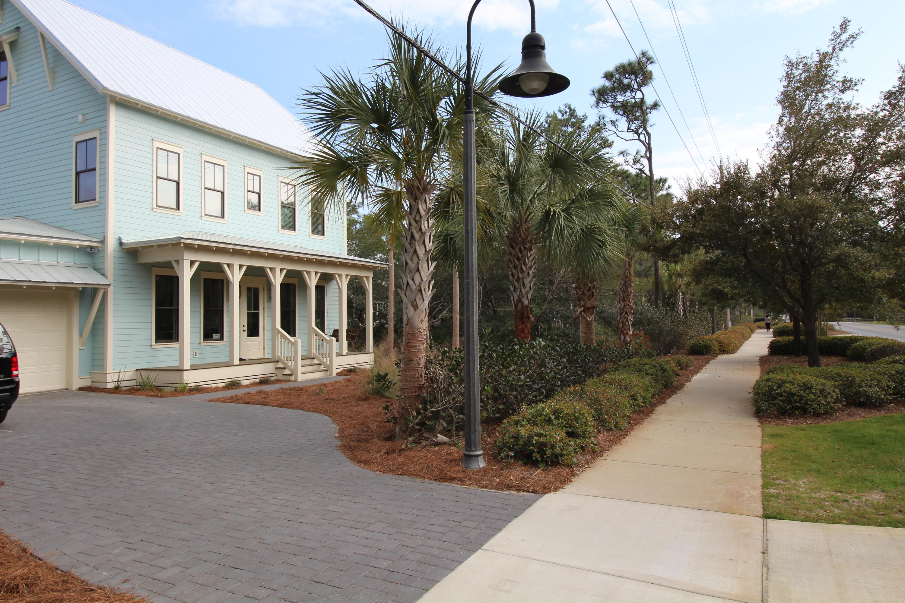 COTTAGES AT EASTERN LAKE - Residential