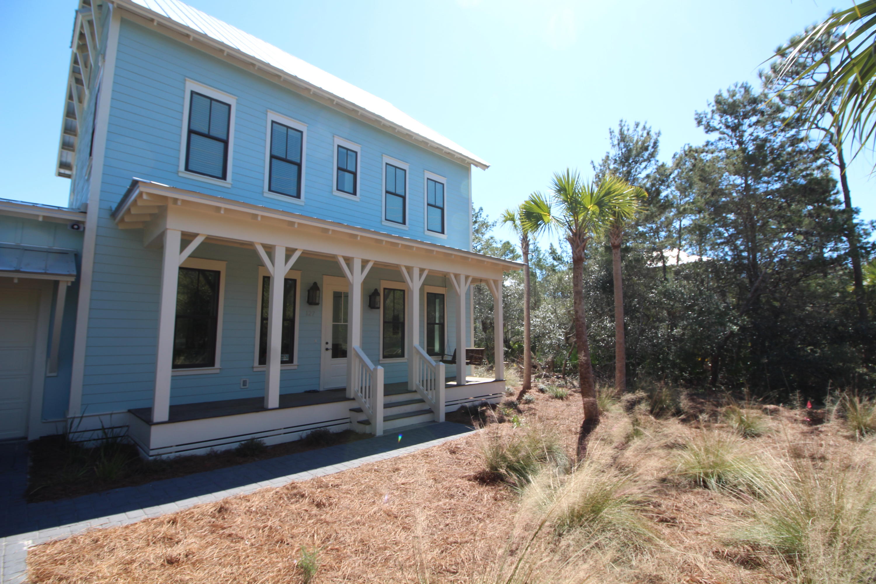 COTTAGES AT EASTERN LAKE - Residential