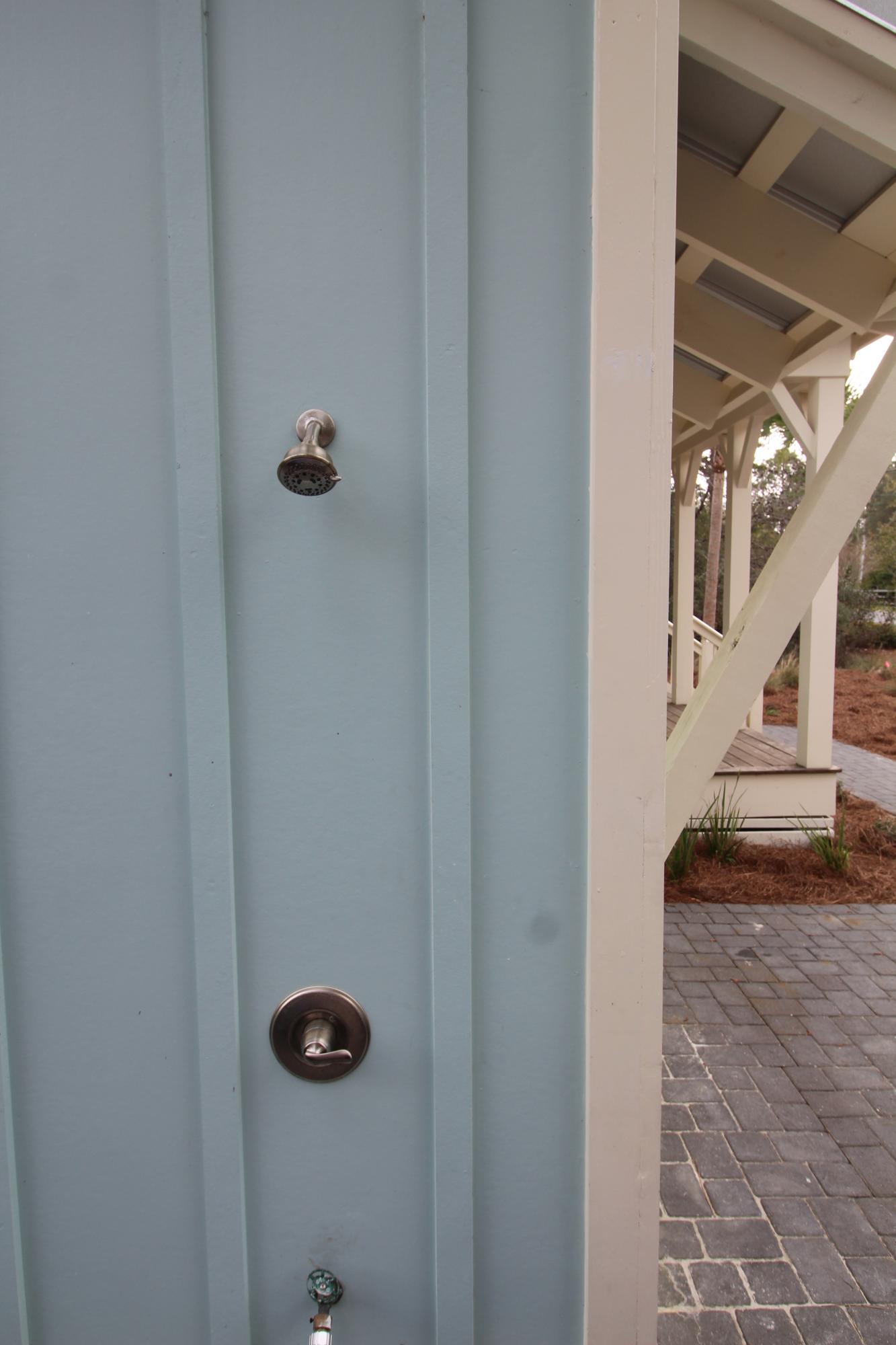 COTTAGES AT EASTERN LAKE - Residential