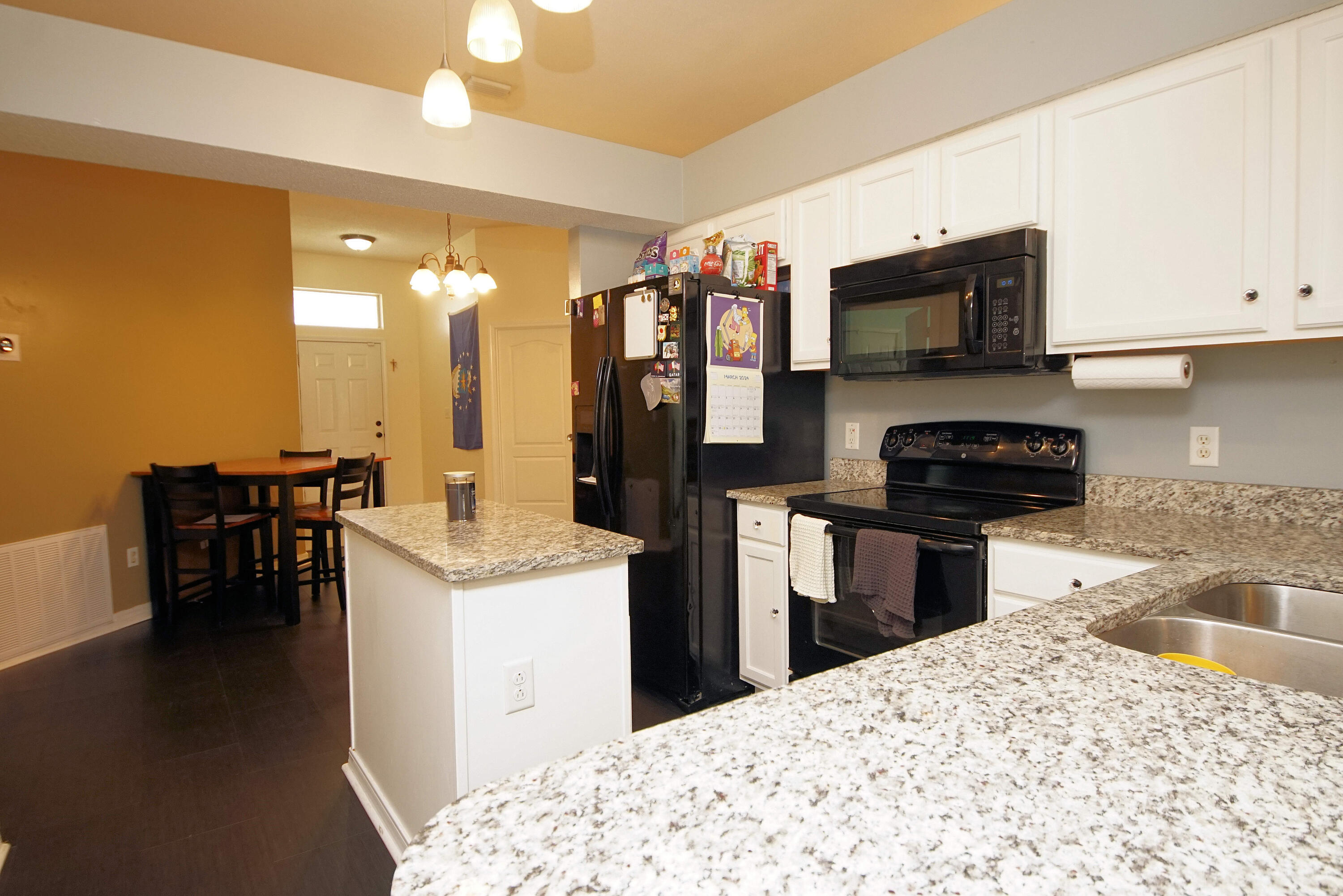 VICTORIA PK/QUAIL RN - Residential Lease