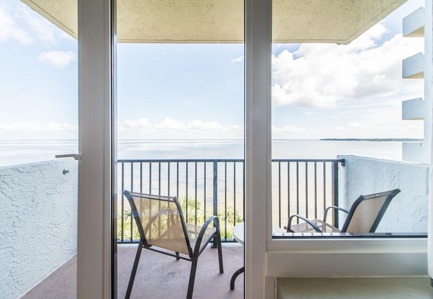 Enjoy panoramic views of the Choctawhatchee Bay from this 5th floor bayfront studio conveniently located near the Linkside Conference Center, Spa, and the Links Golf Club. A Rated on Sandestin's Rental Program! Unwind on your balcony or wander downstairs to relax and enjoy the outdoor decks, swimming pool, Tiki Bar with live entertainment, and Sunset Bay Caf  all overlooking the bay. All utilities paid through the monthly Association dues. *As an added bonus and to introduce the new owners to the Sandestin lifestyle, the listing brokerage and seller(s) are offering an incentive package to the buyer(s) of this property: Golf for four on one of our three championship courses, a pass for four to Sandestin's exclusive Beach Club, and an introductory membership to the Burnt Pine