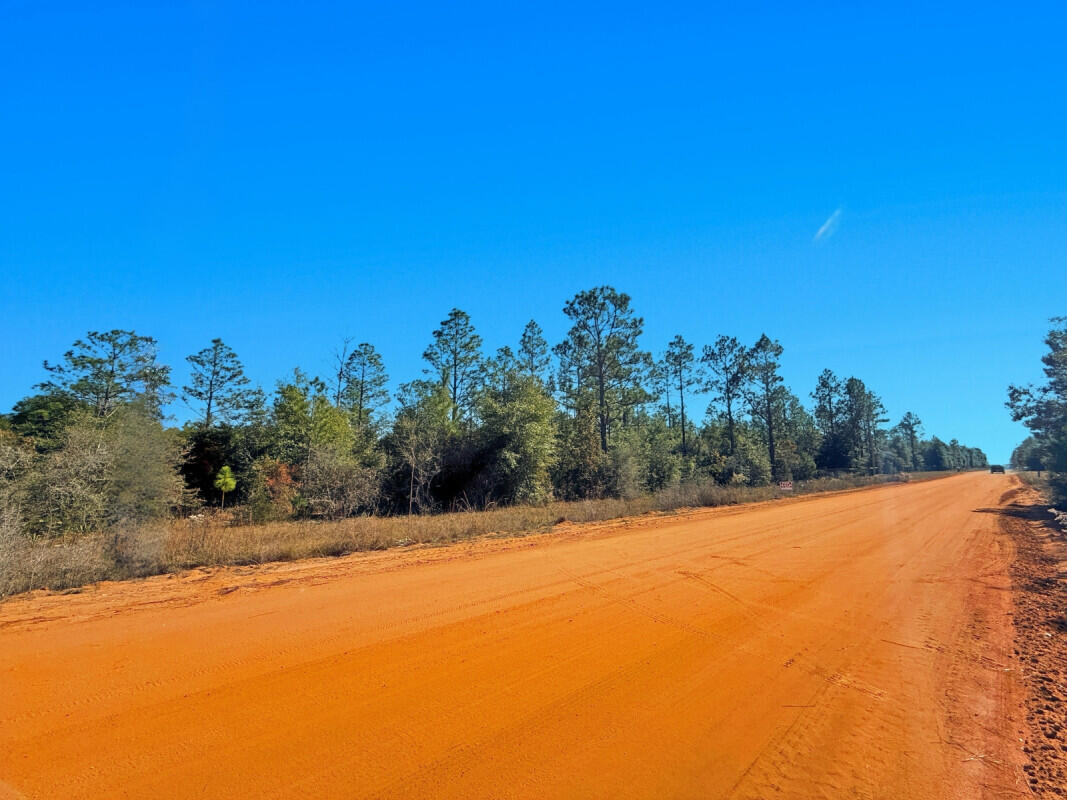 NO RECORDED SUBDIVISION - Farm