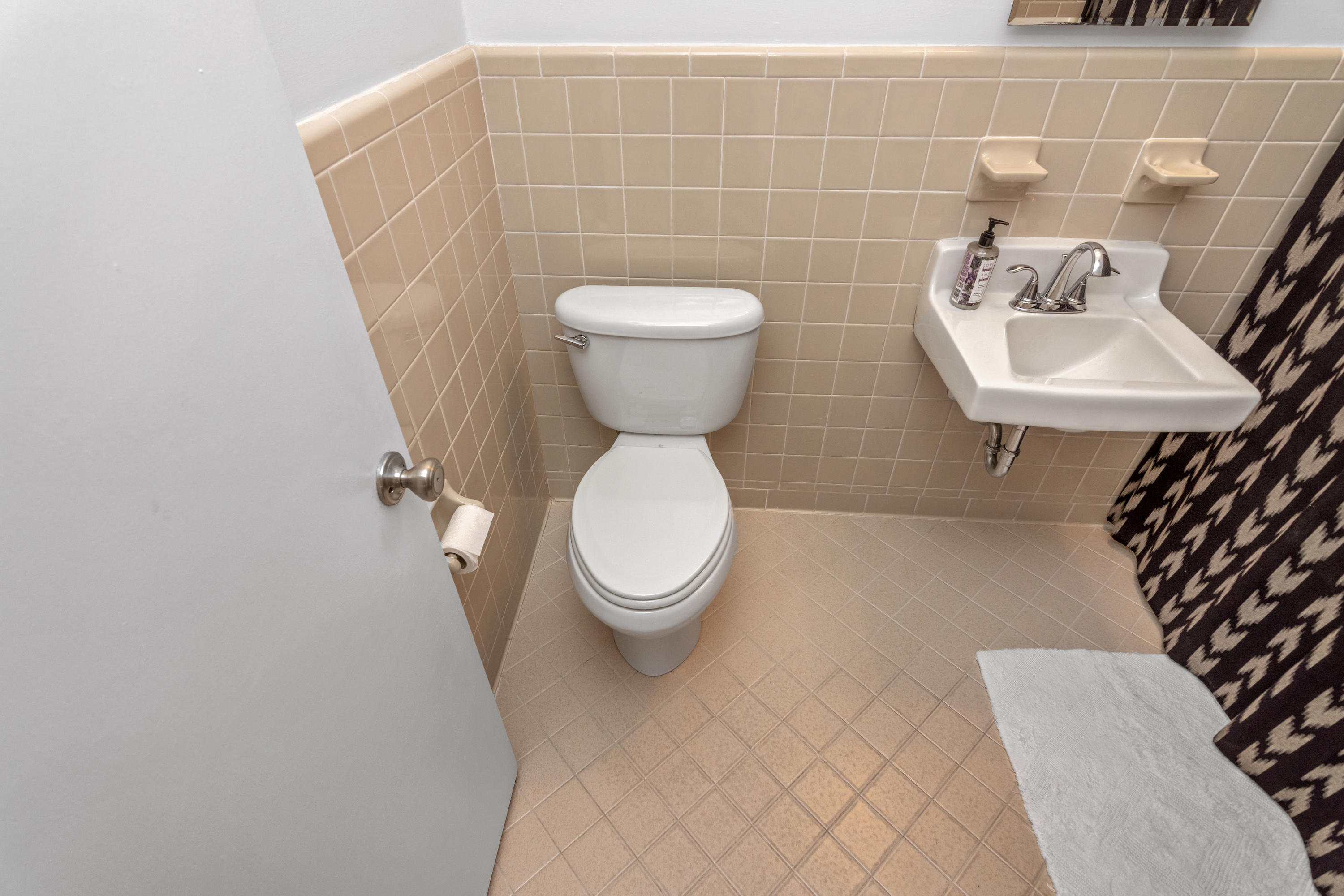 COLONY ESTATES 2ND ADDN - Residential