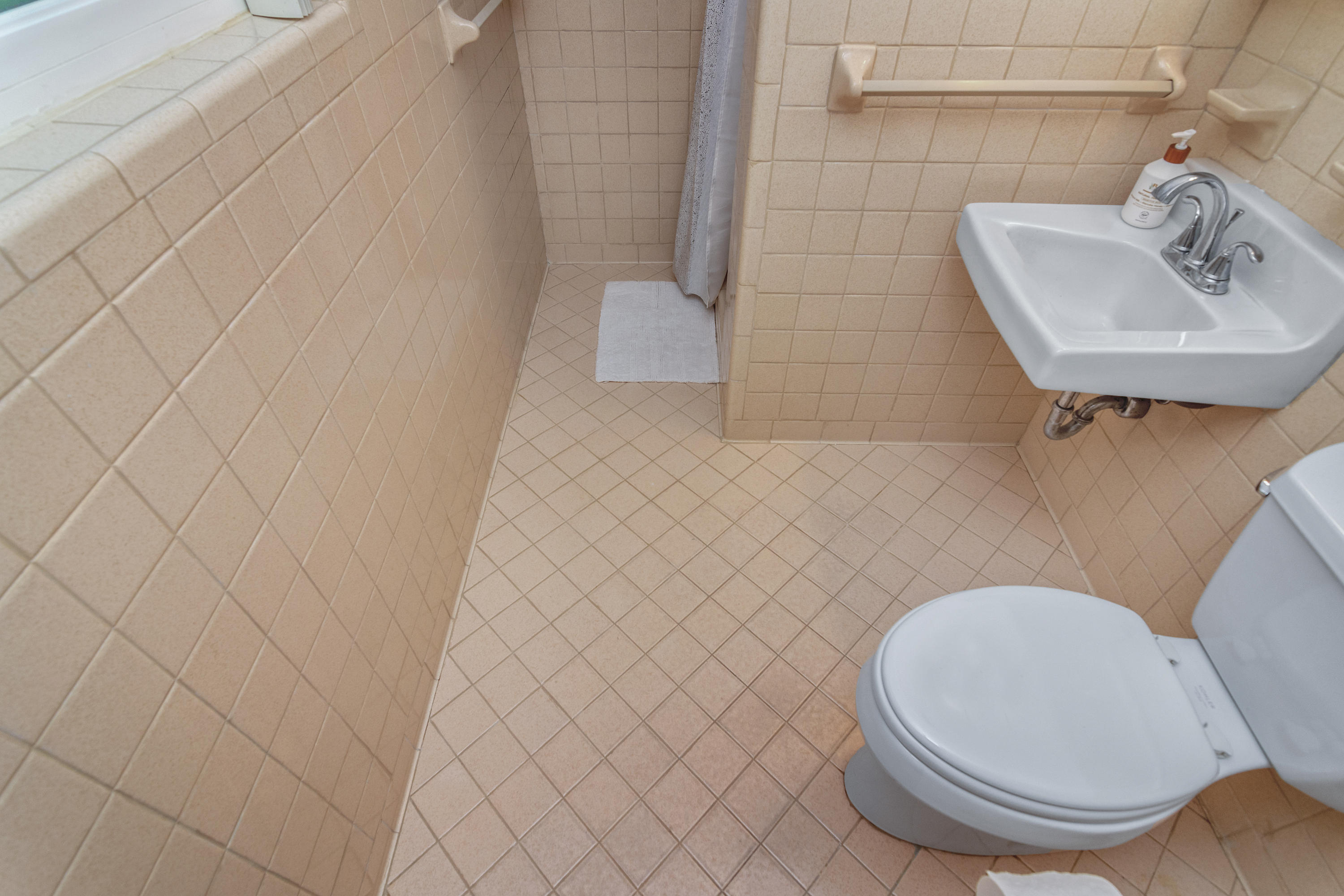 COLONY ESTATES 2ND ADDN - Residential