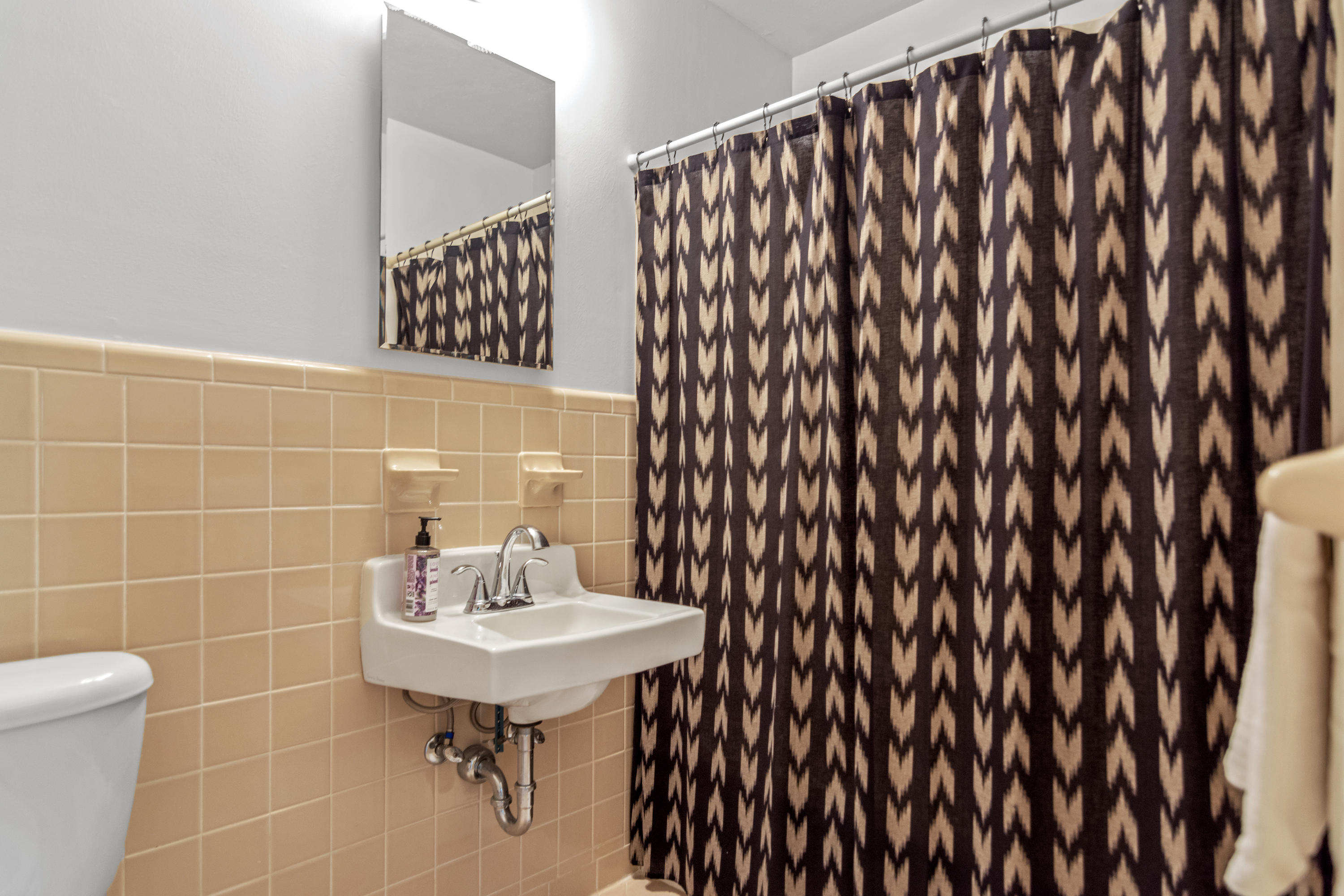 COLONY ESTATES 2ND ADDN - Residential