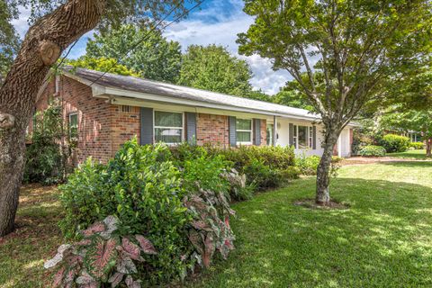 A home in Fort Walton Beach