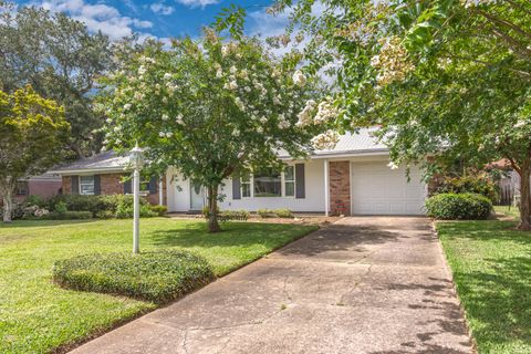 A home in Fort Walton Beach