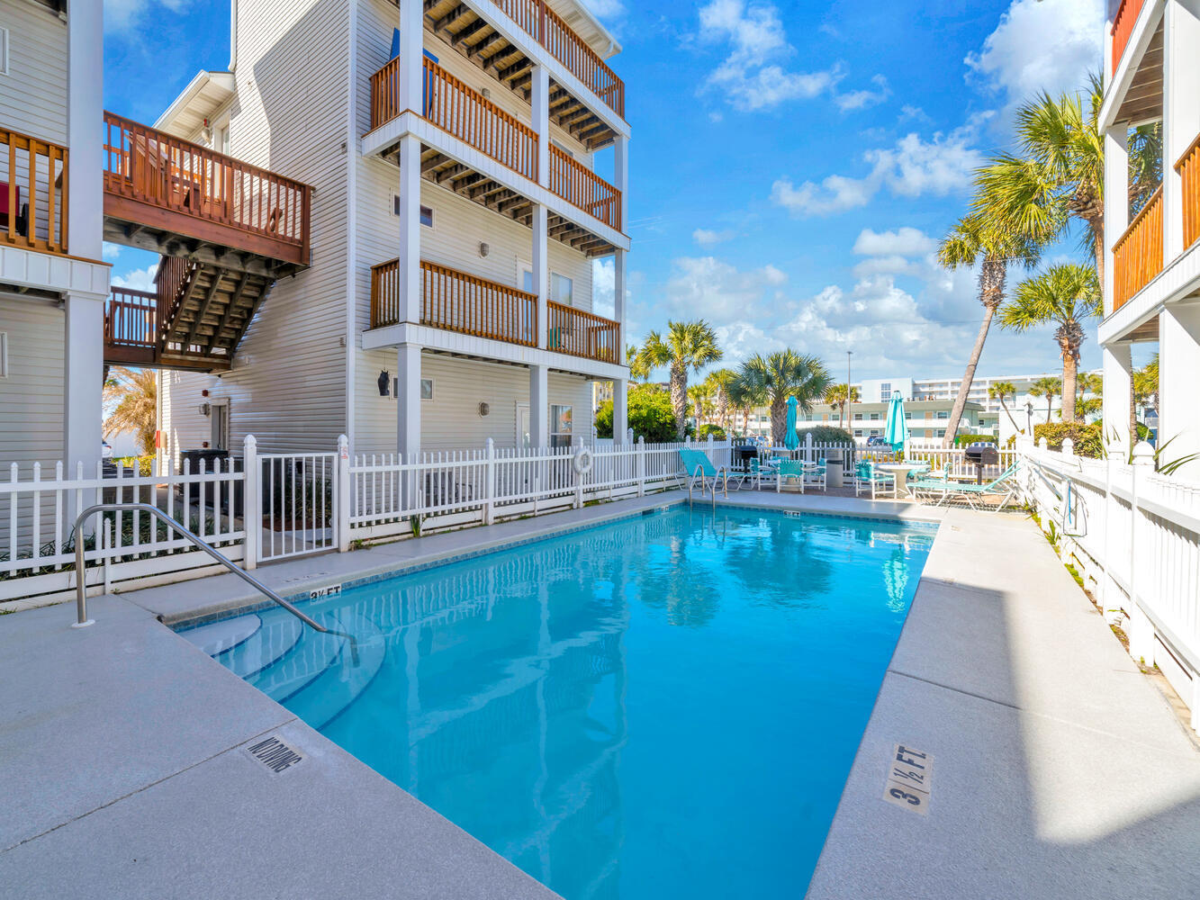 SUNSET COTTAGES CONDO - Residential